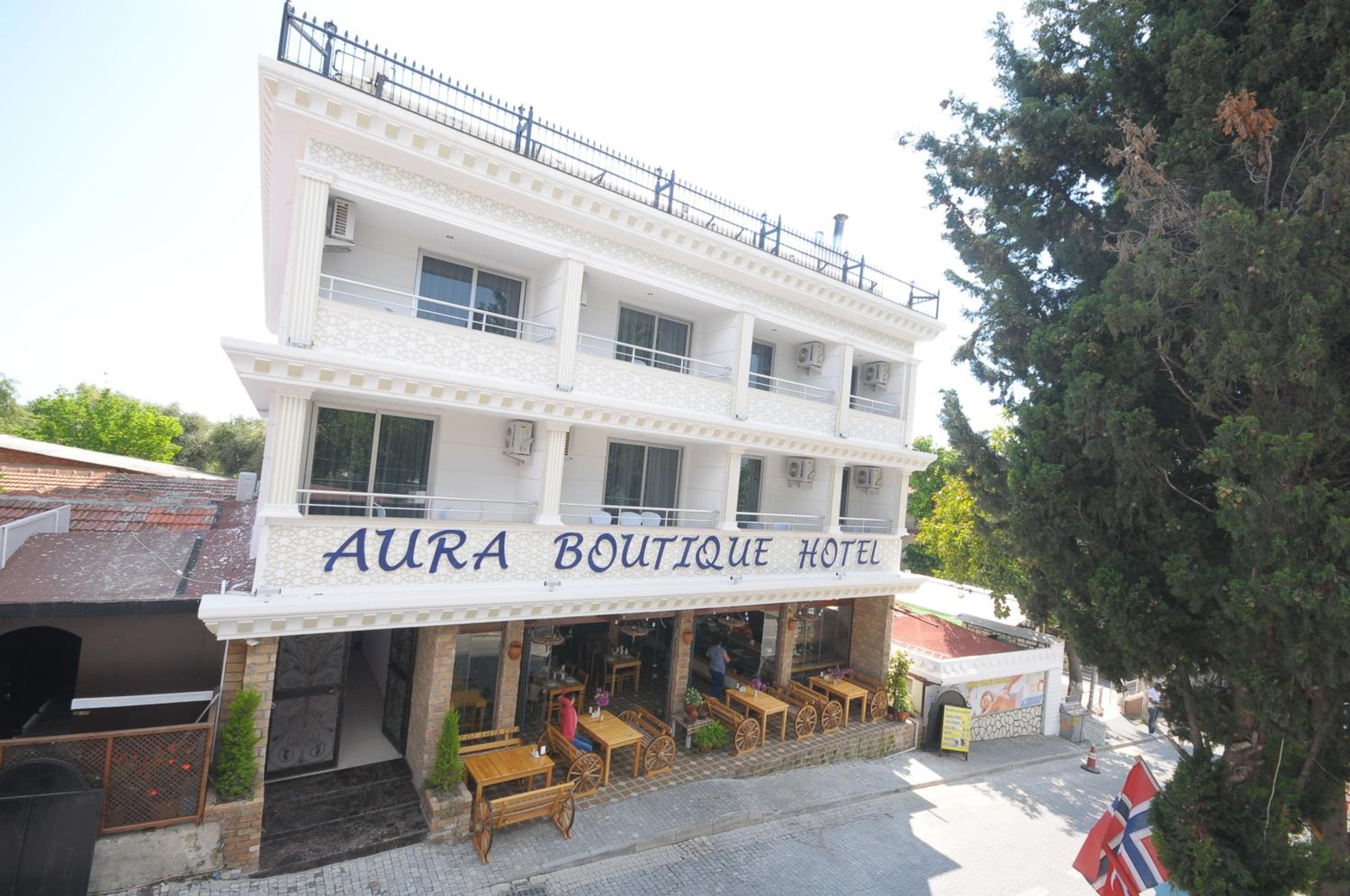 Side Vacations - Aura Boutique Hotel - Property Image 12