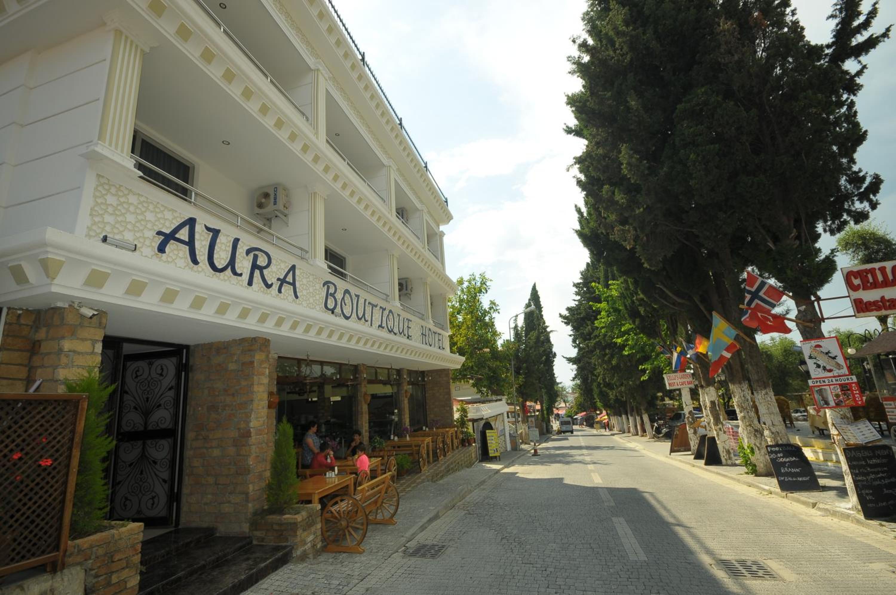 Aura Boutique Hotel - Image 35