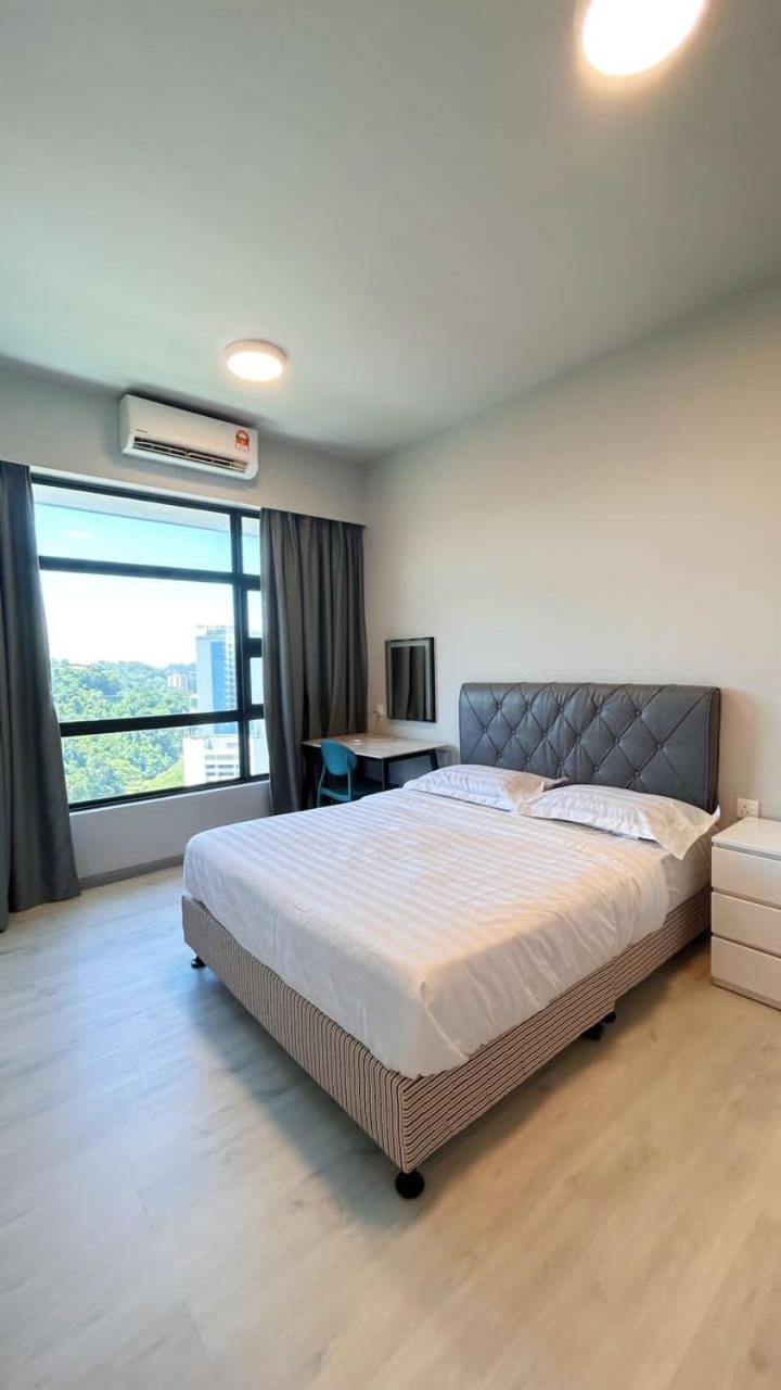 Jesselton quay citypad city and sea view by borneo sunset photo 4