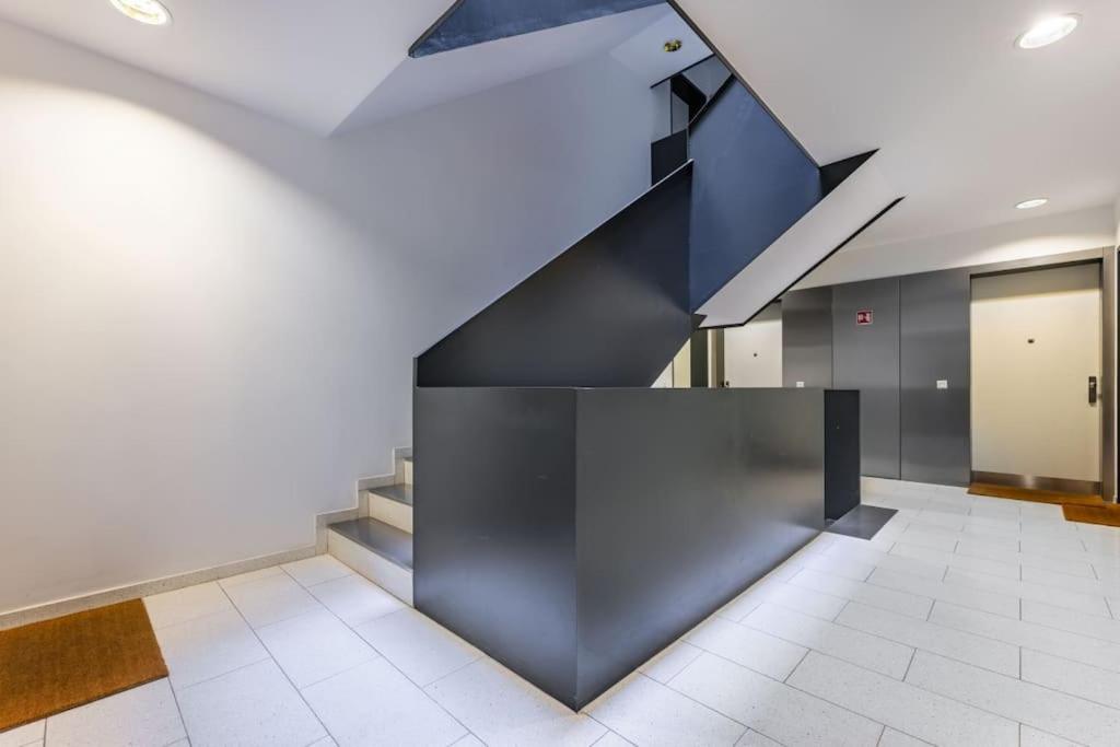 Modern spacious flat with a terrace and a parking