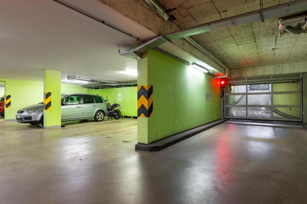 Modern spacious flat with a terrace and a parking
