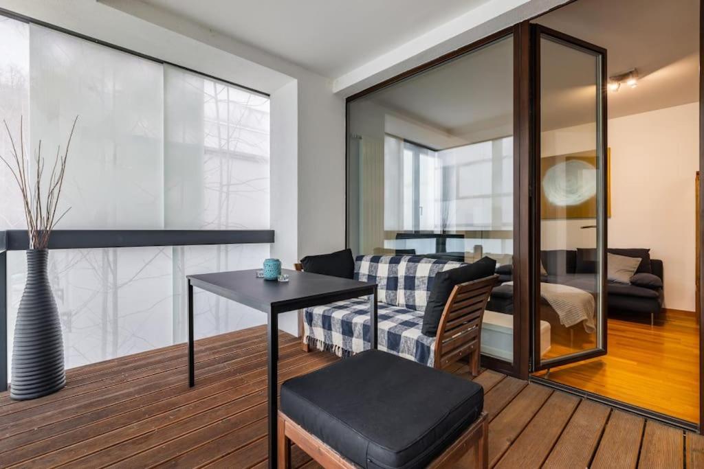 Modern spacious flat with a terrace and a parking