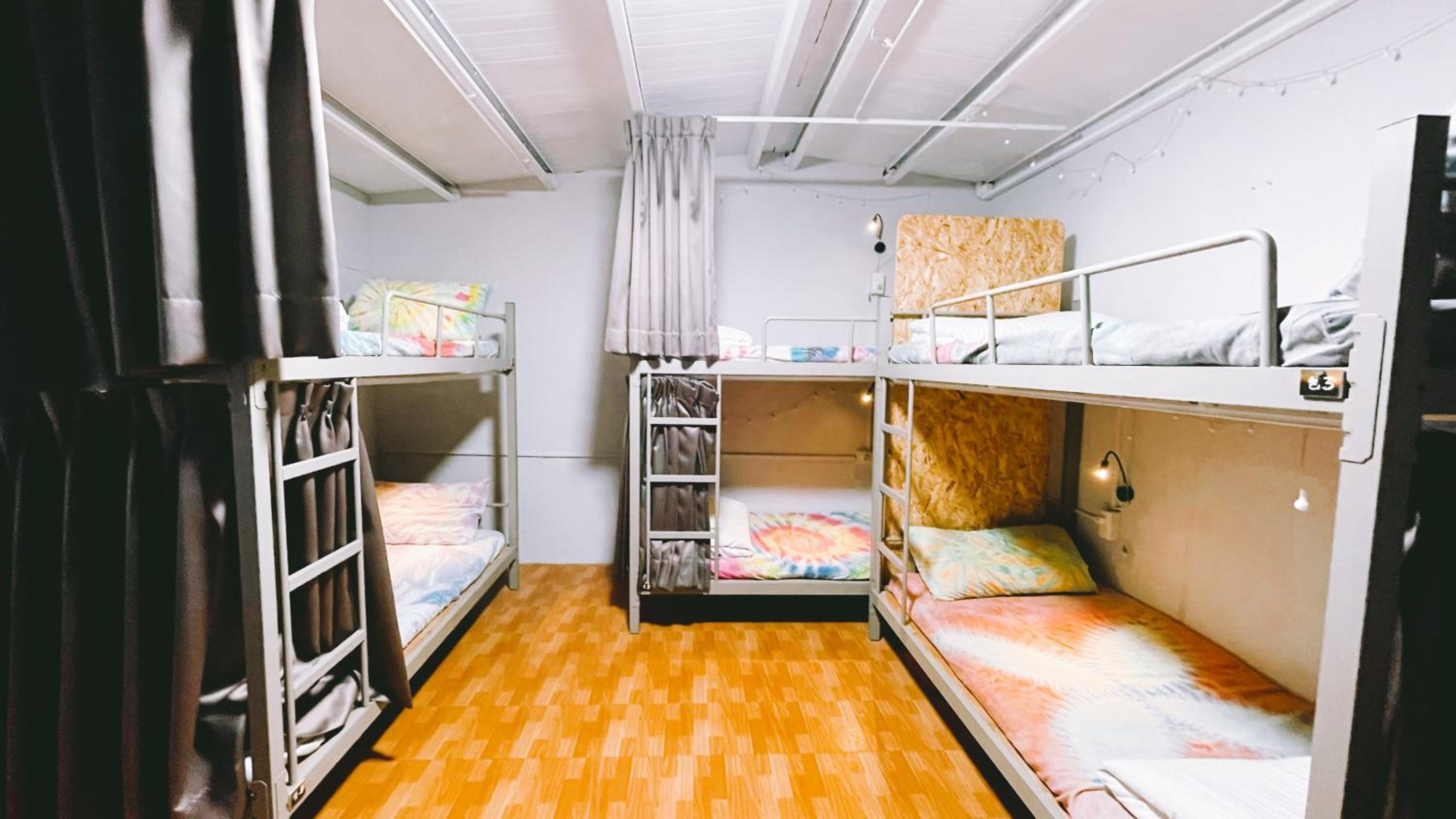 氮醉潛水酒吧旅宿JoScubar Diving Hostel