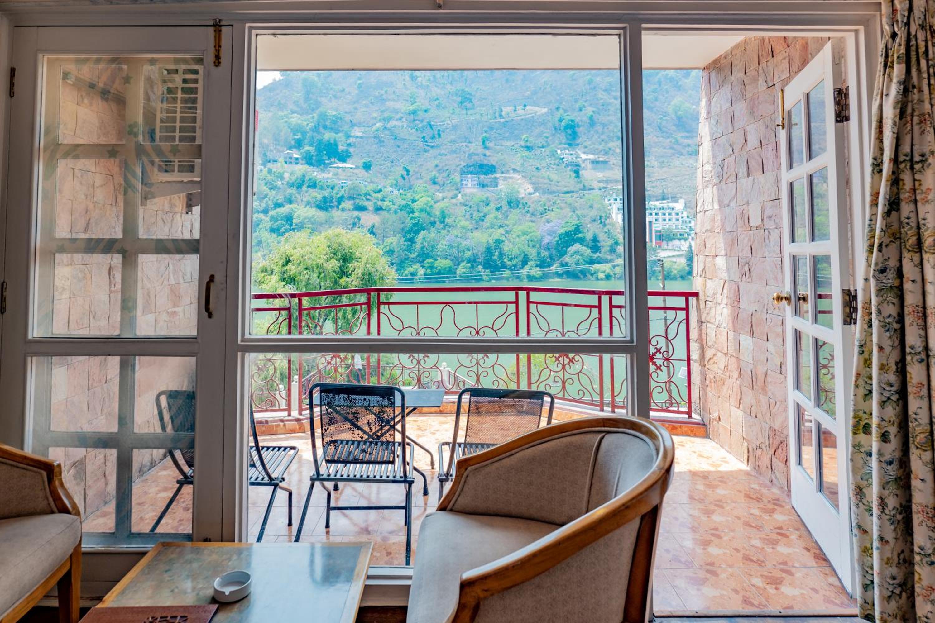 Neelesh Inn - Luxury Lake View Resort with Swimming Pool on Bhimtal Lake