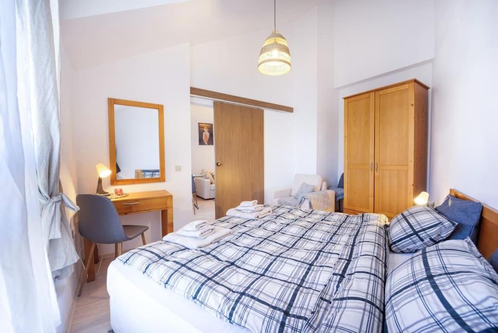 Hidden Gem with 1BR and amazing view
