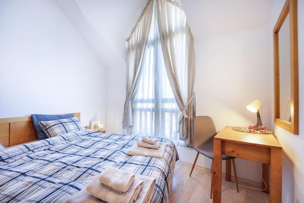 Hidden Gem with 1BR and amazing view