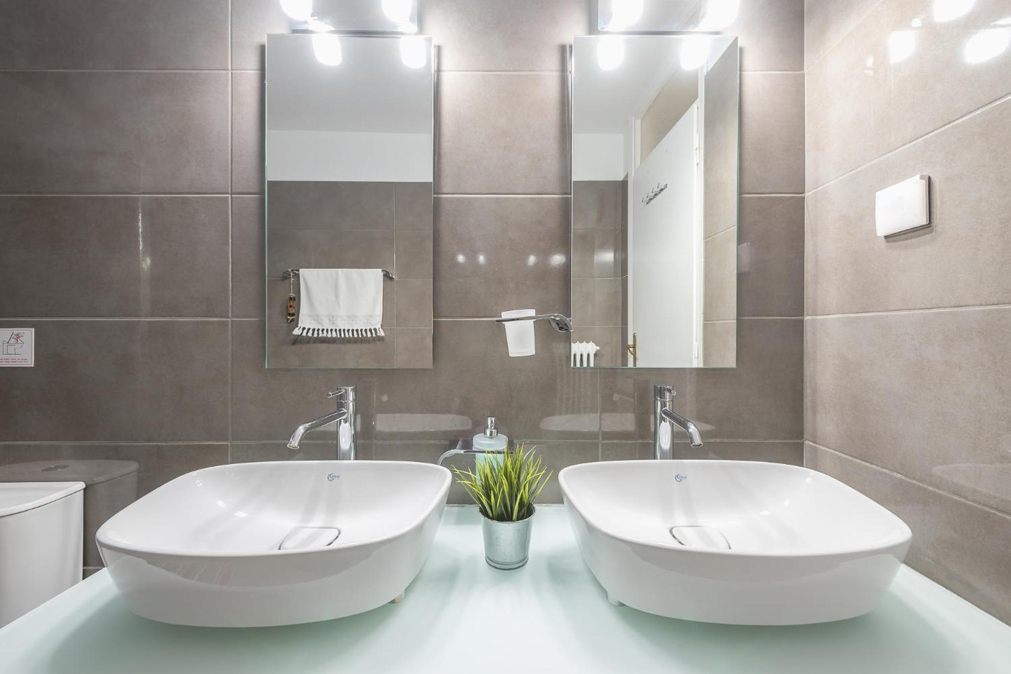 Athenian Niche in Plaka Villa by Athenian Homes