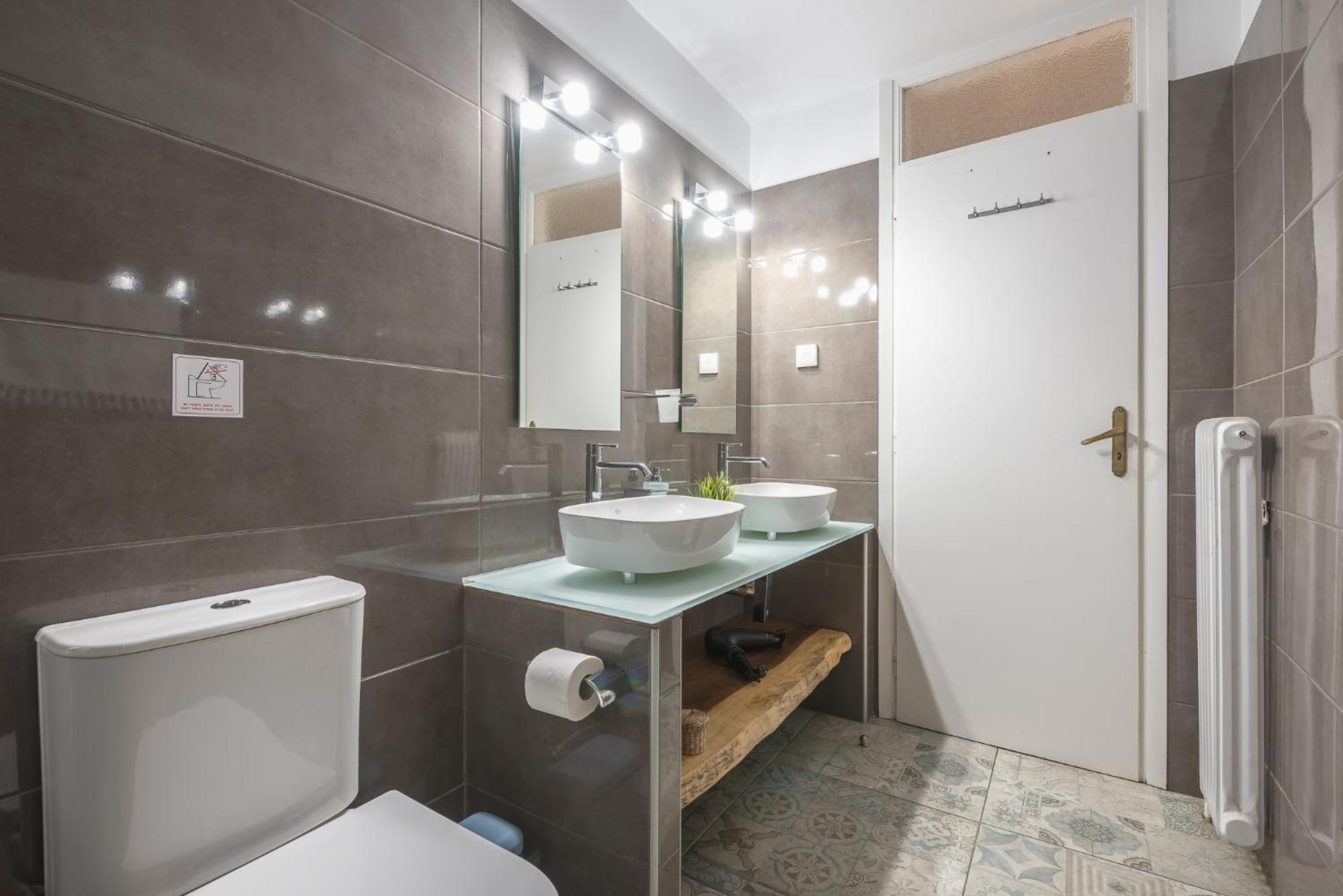 Athenian Niche in Plaka Villa by Athenian Homes