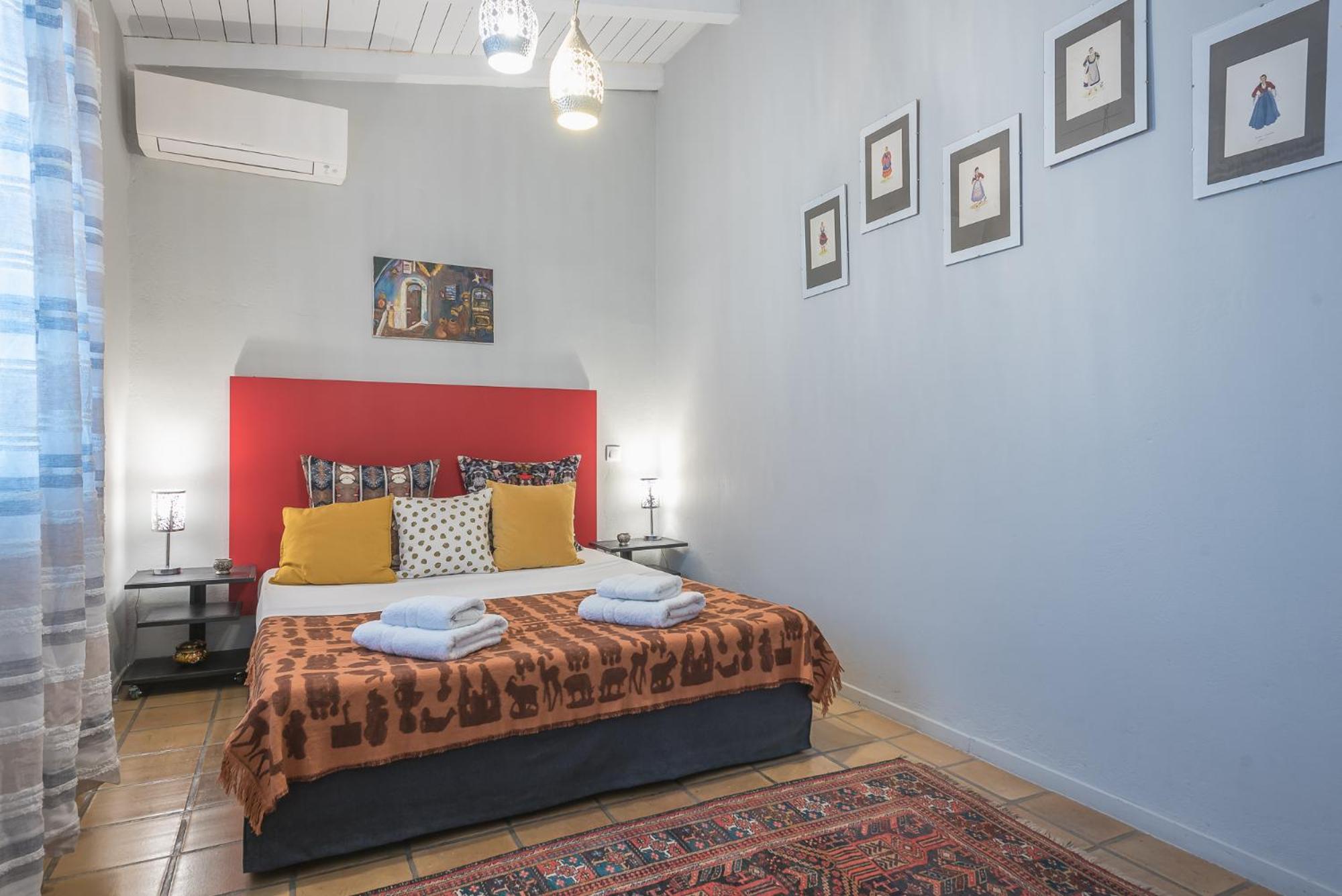 Athenian Niche in Plaka Villa by Athenian Homes