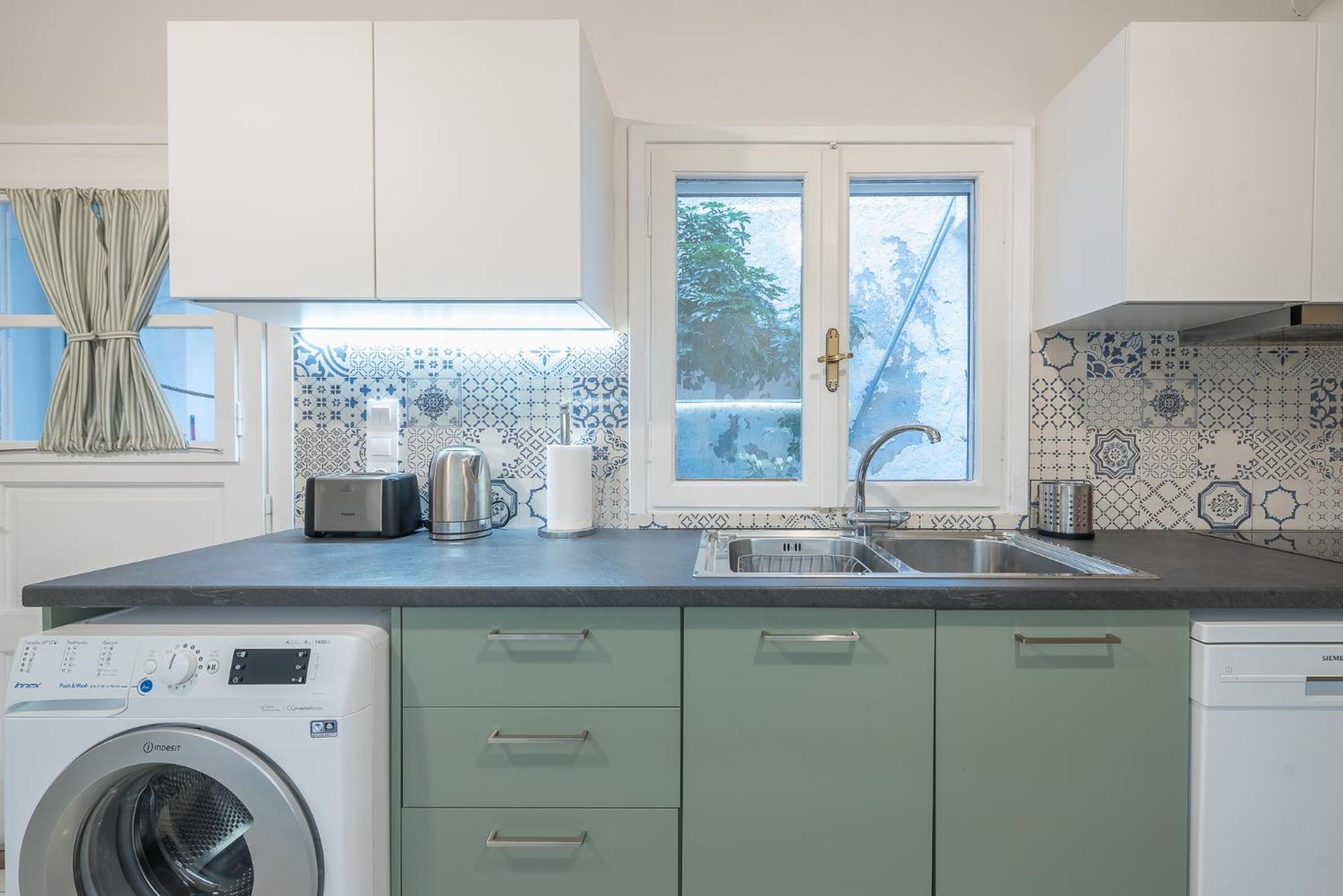 Athenian Niche in Plaka Villa by Athenian Homes