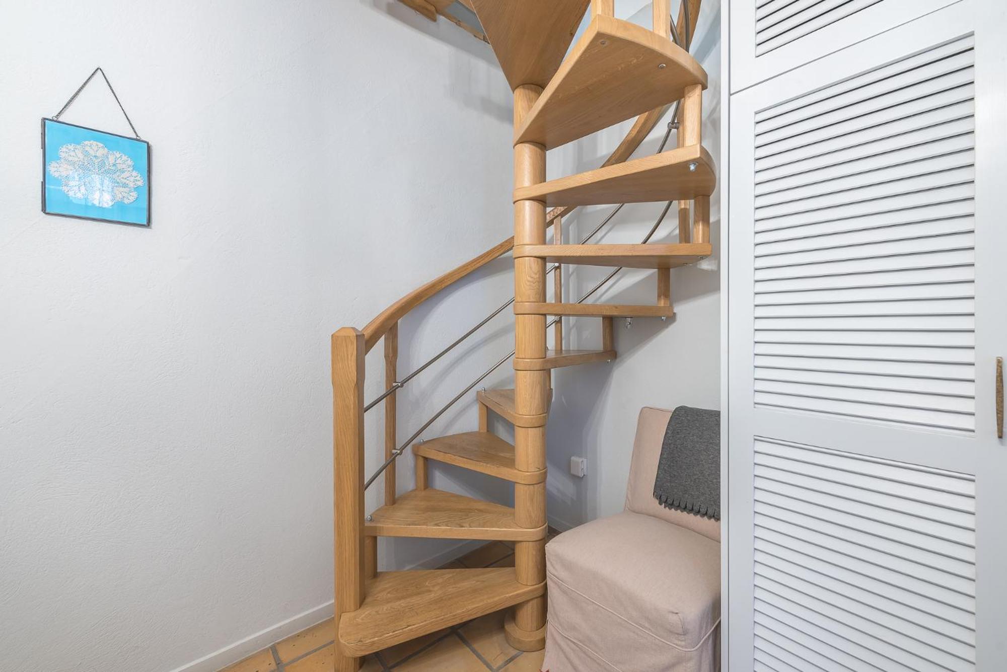 Athenian Niche in Plaka Villa by Athenian Homes