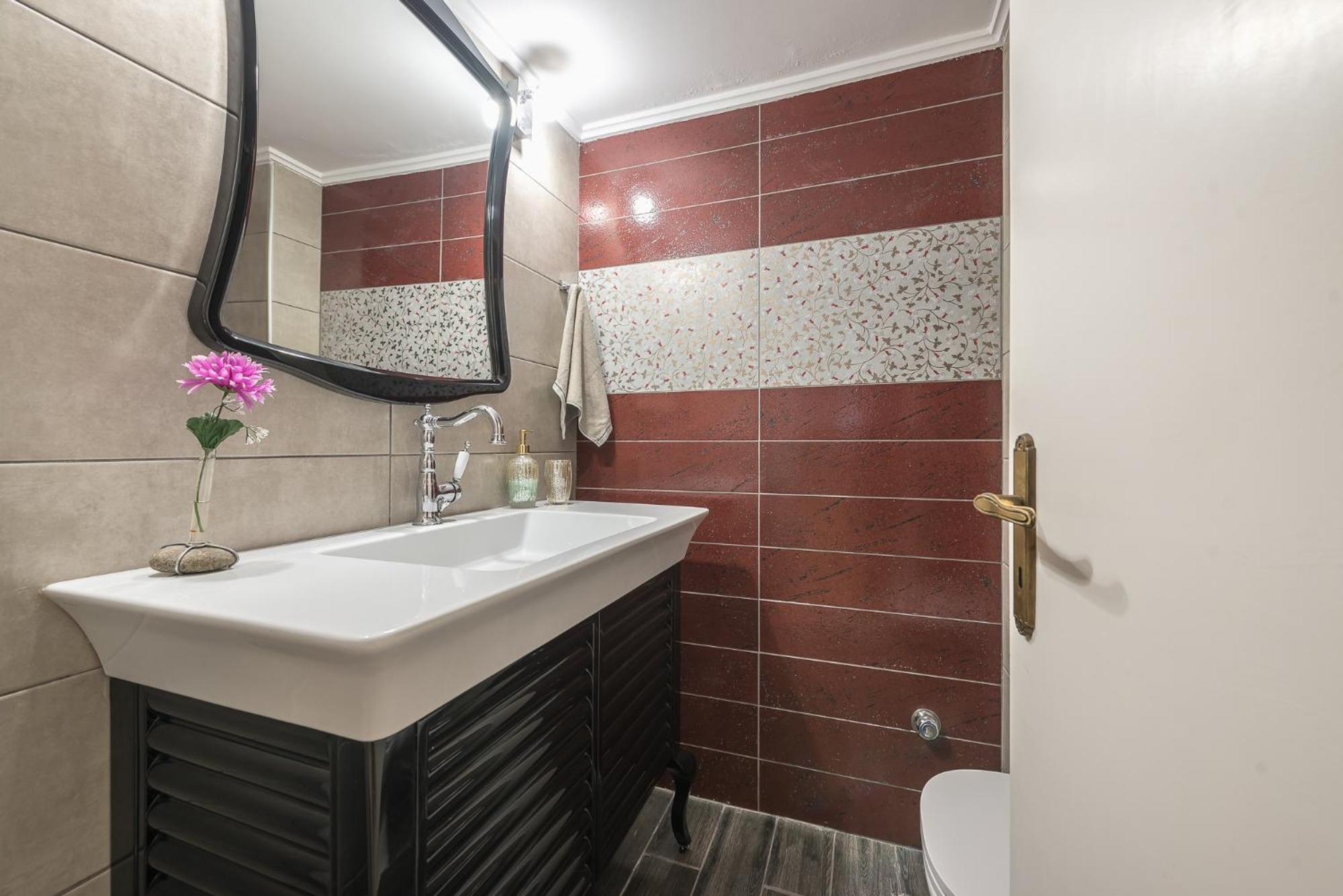 Athenian Niche in Plaka Villa by Athenian Homes