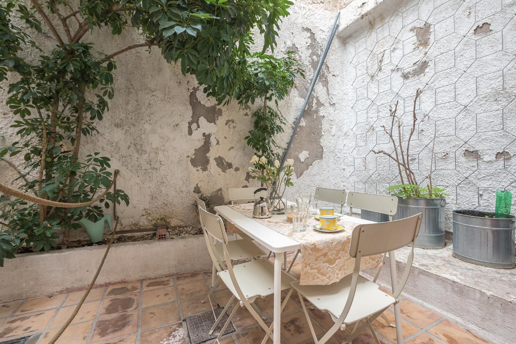 Athenian Niche in Plaka Villa by Athenian Homes