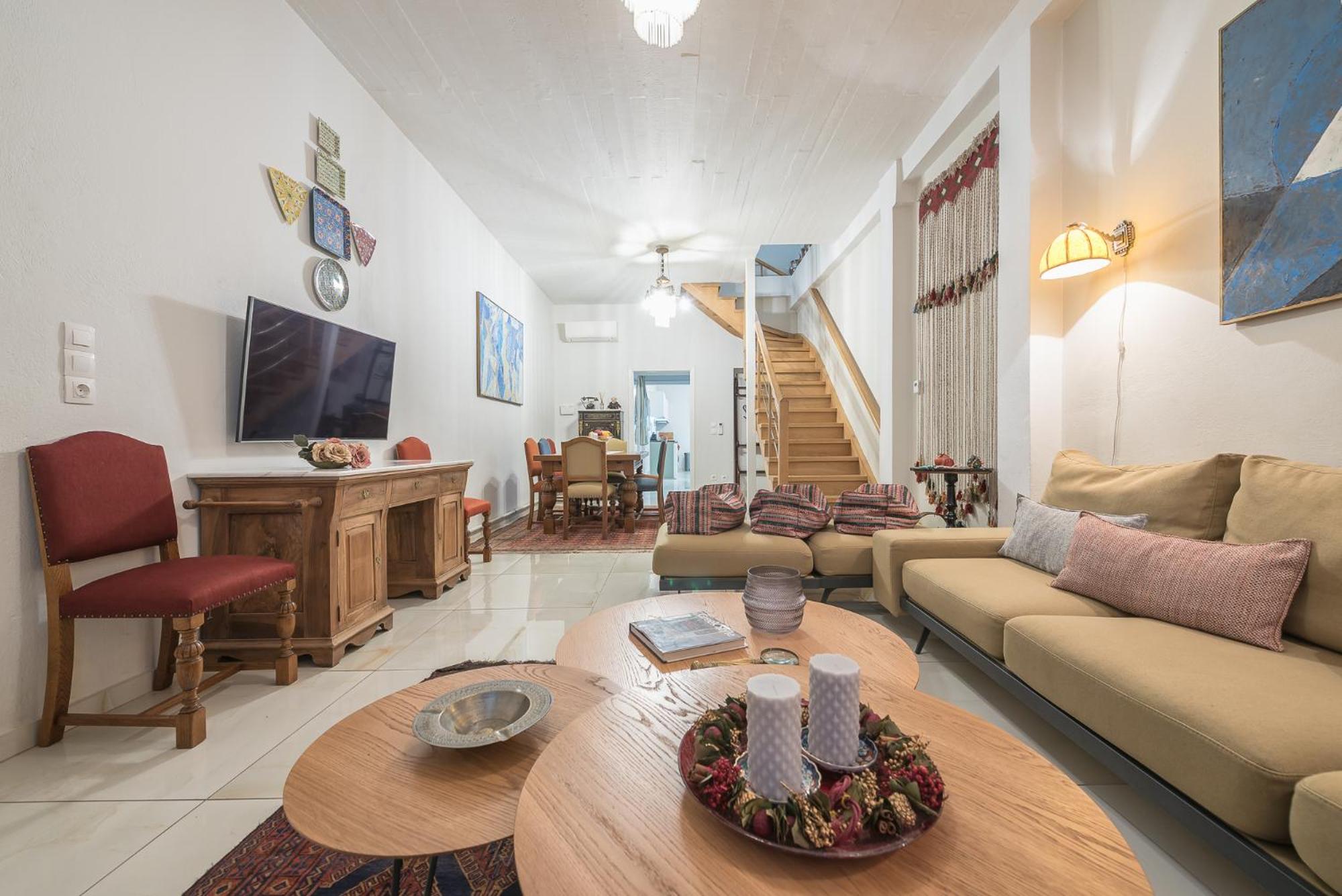 Athenian Niche in Plaka Villa by Athenian Homes
