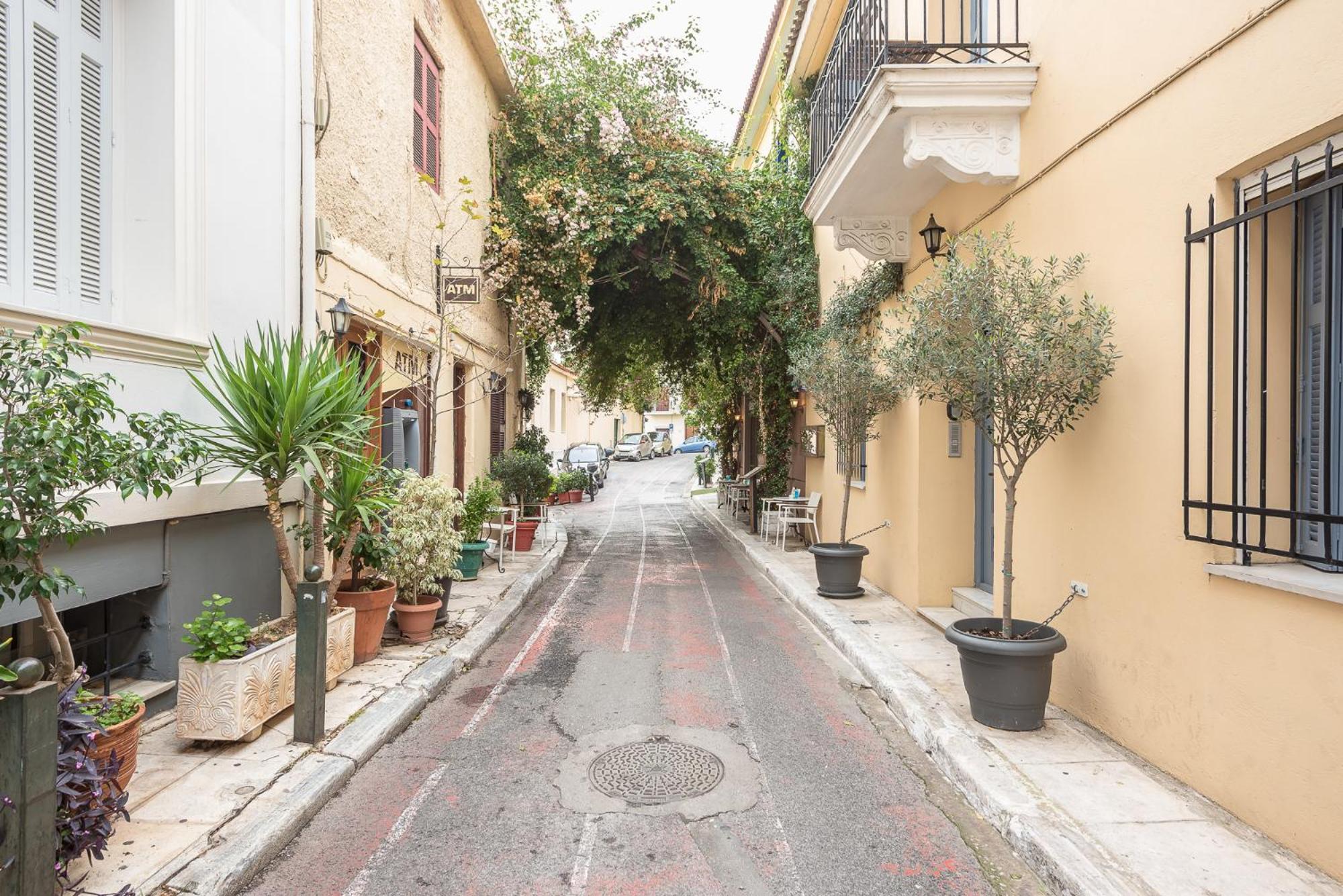Athenian Niche in Plaka Villa by Athenian Homes