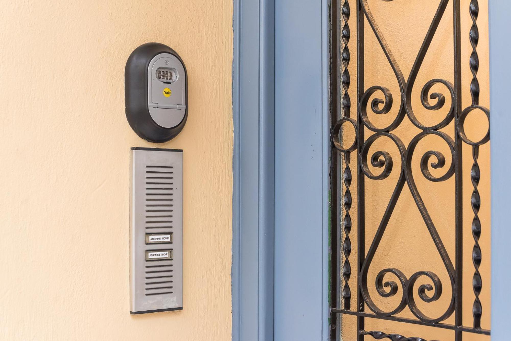 Athenian Niche in Plaka Villa by Athenian Homes