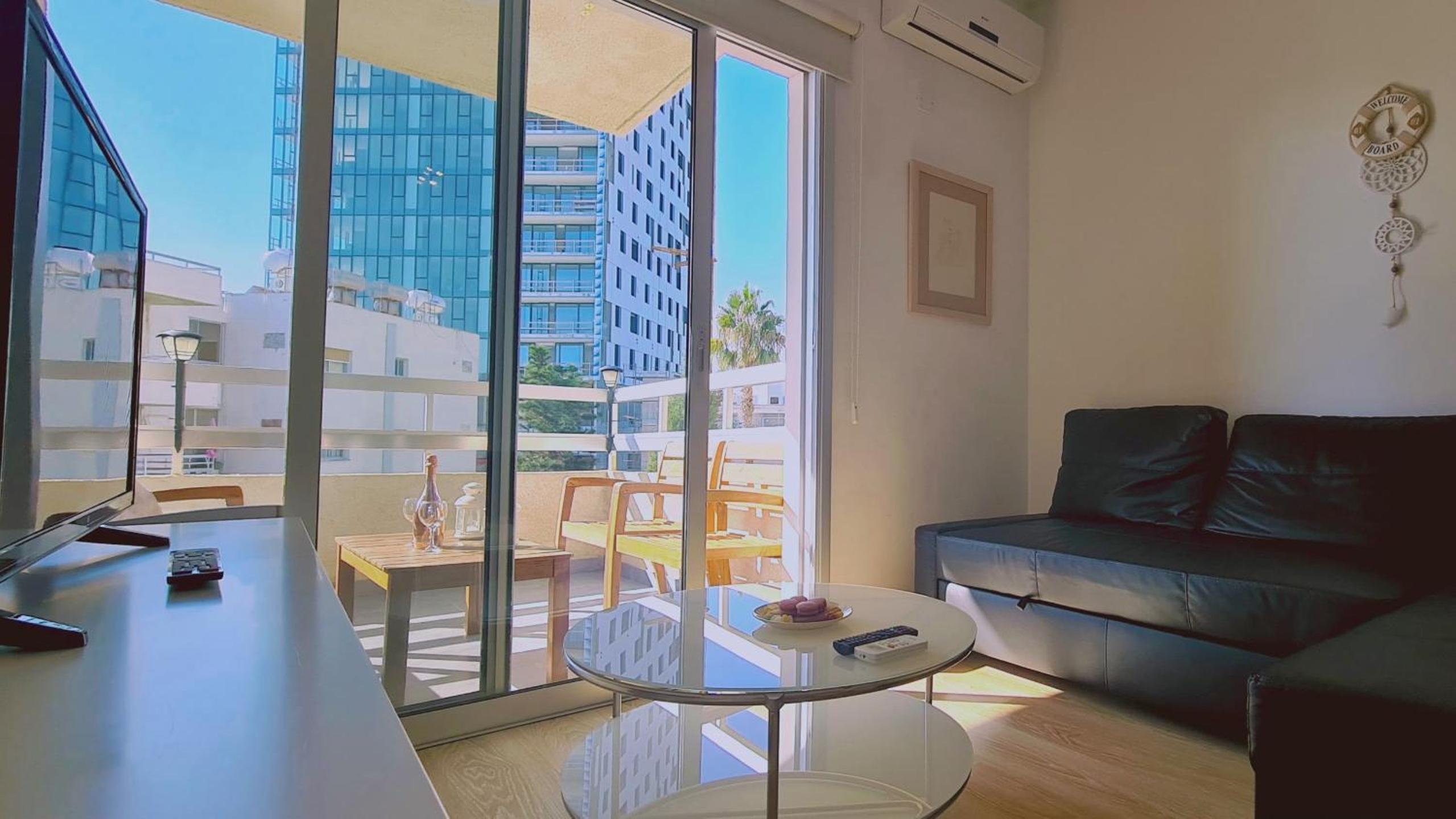 STAY Vivid City Apartment