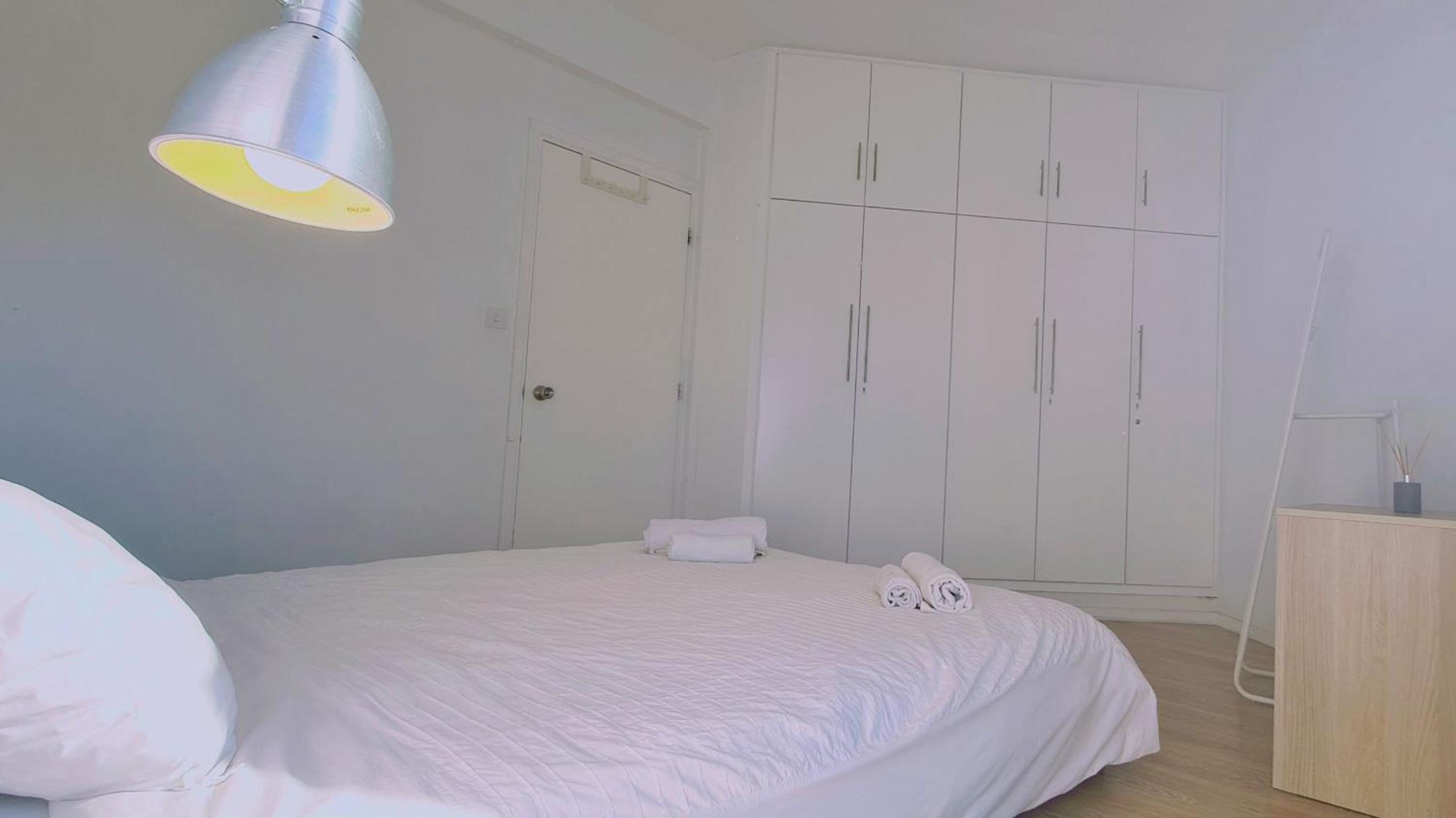 STAY Vivid City Apartment