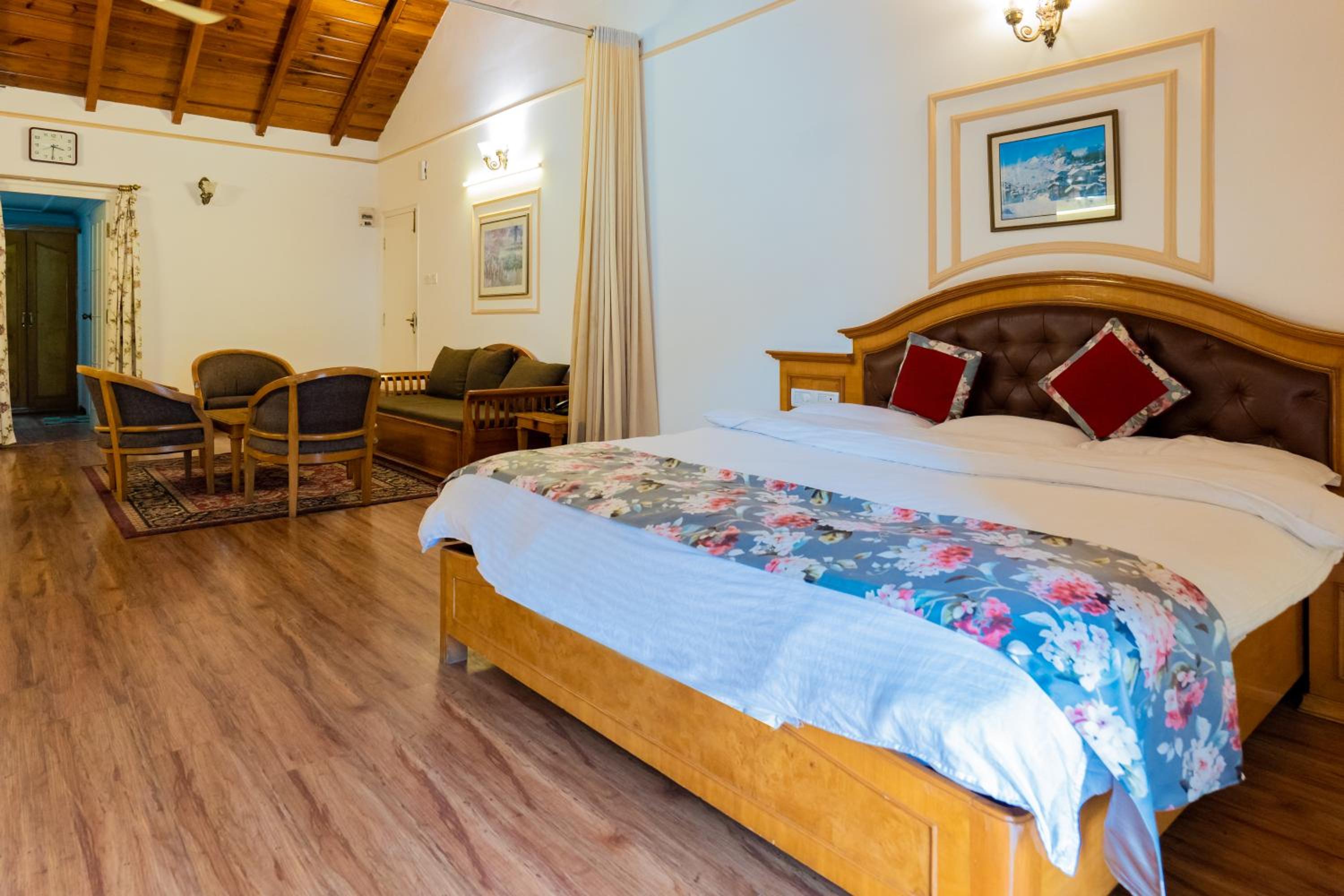 Neelesh Inn - Luxury Lake View Resort with Swimming Pool on Bhimtal Lake