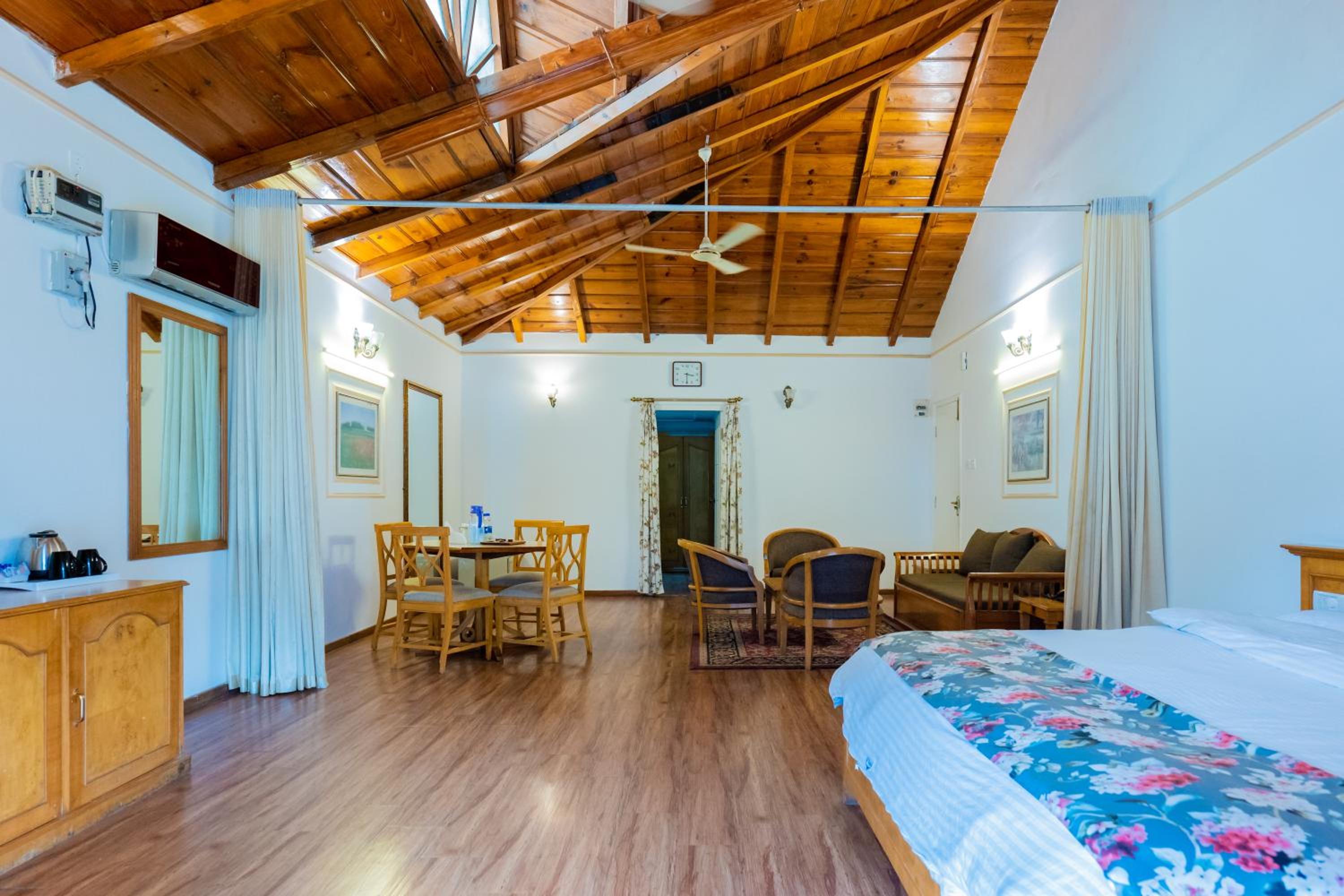 Neelesh Inn - Luxury Lake View Resort with Swimming Pool on Bhimtal Lake