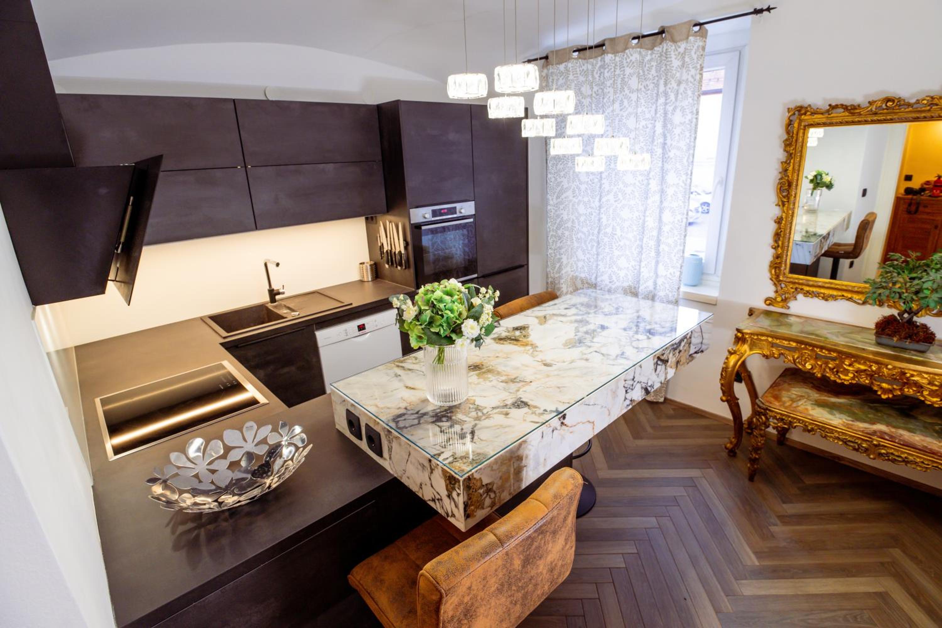 Central Living Vegova-with parking view 2