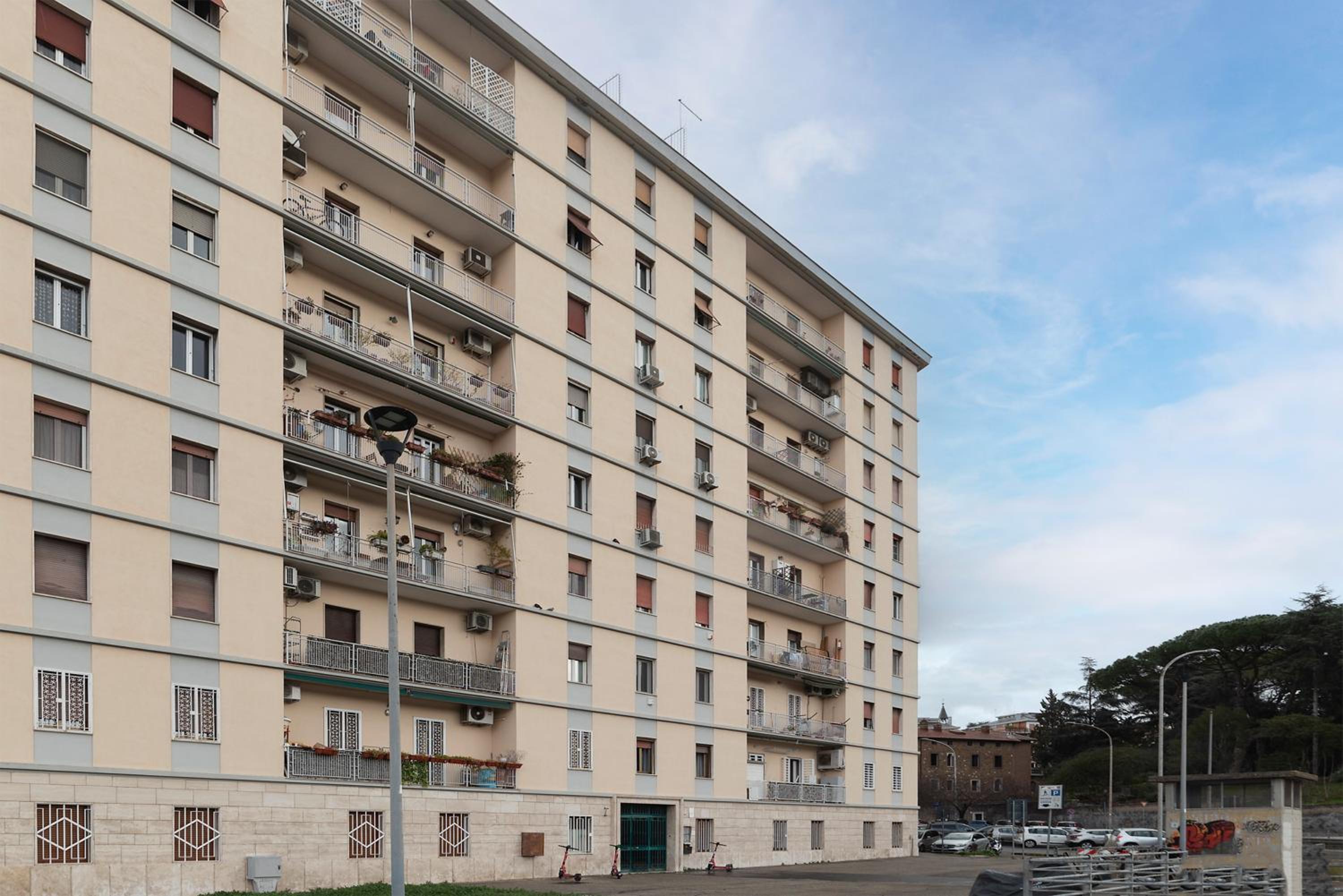 GuestHost - Sunny Apartment Piramide