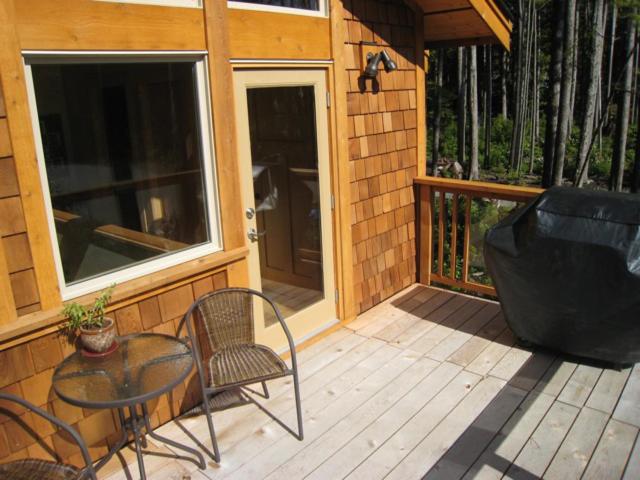 Tofino Vacations - Black Bear Guesthouse - Property Image 11