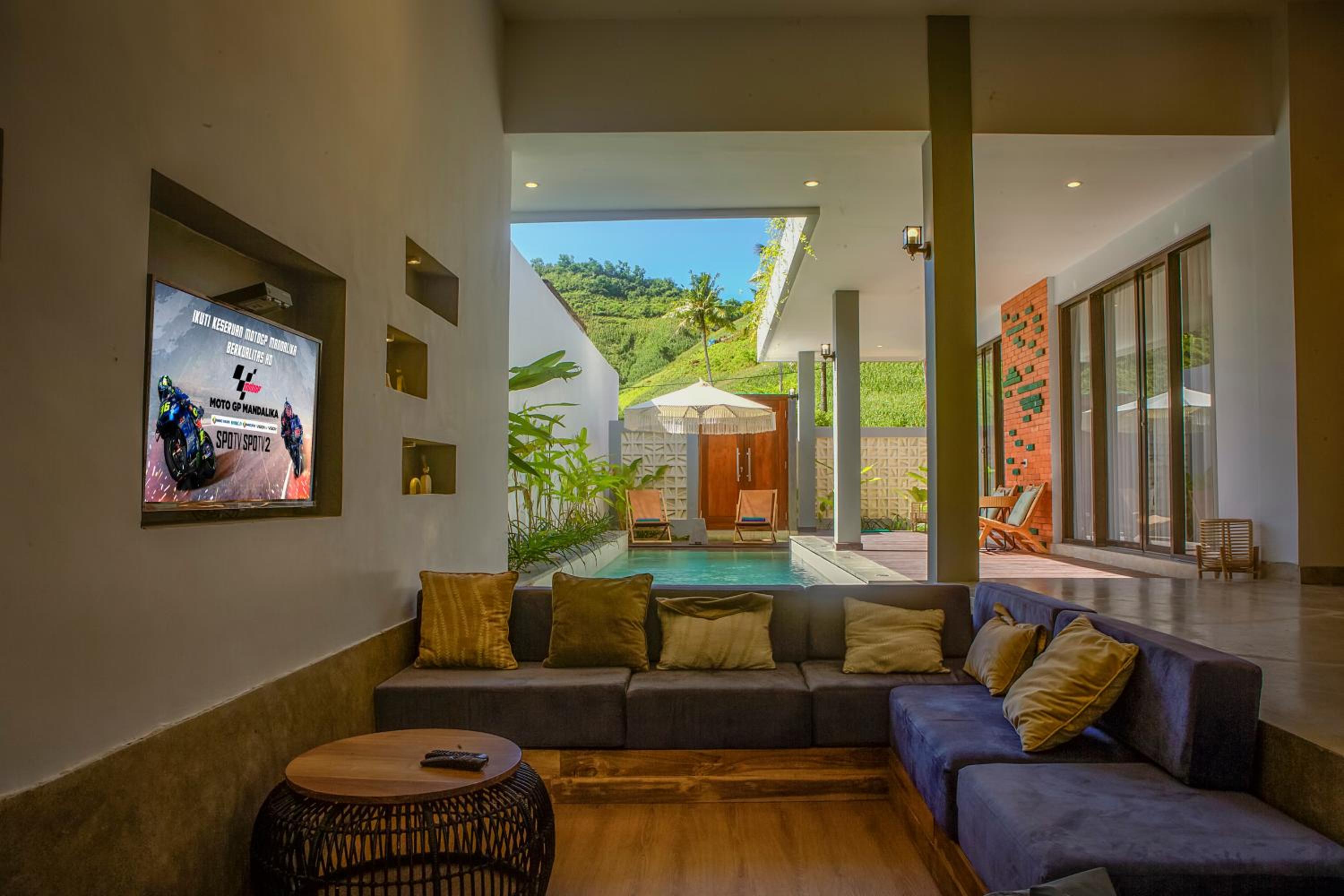Kintsugi Private Villa Mandalika view 2