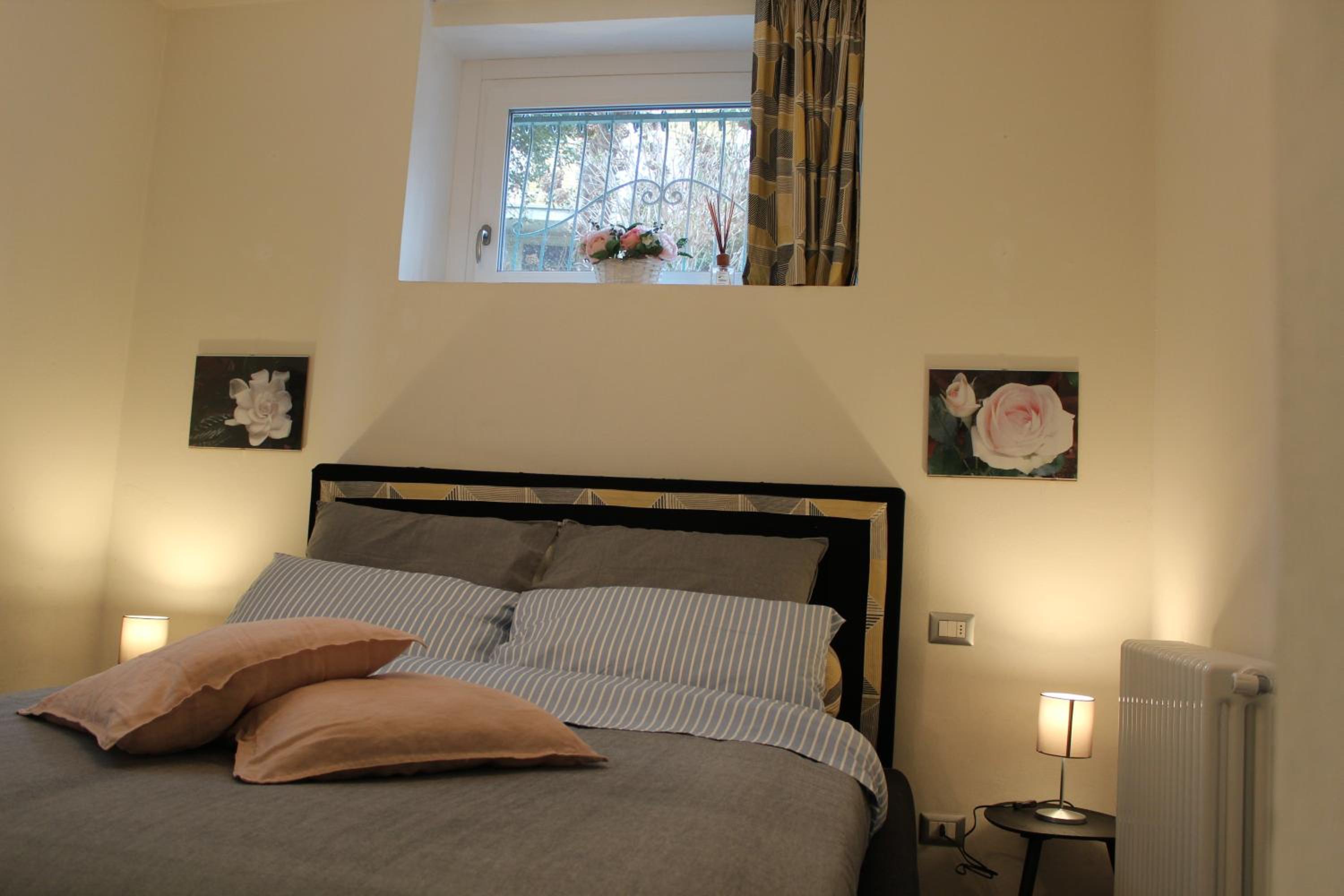 Casa PG en Stresa — hotel room