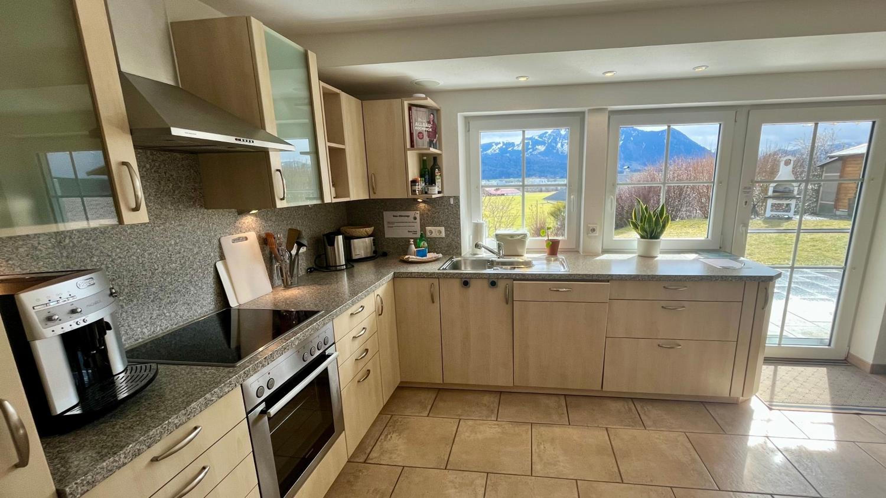 Ferienwohnung Alpen-Panorama view 2
