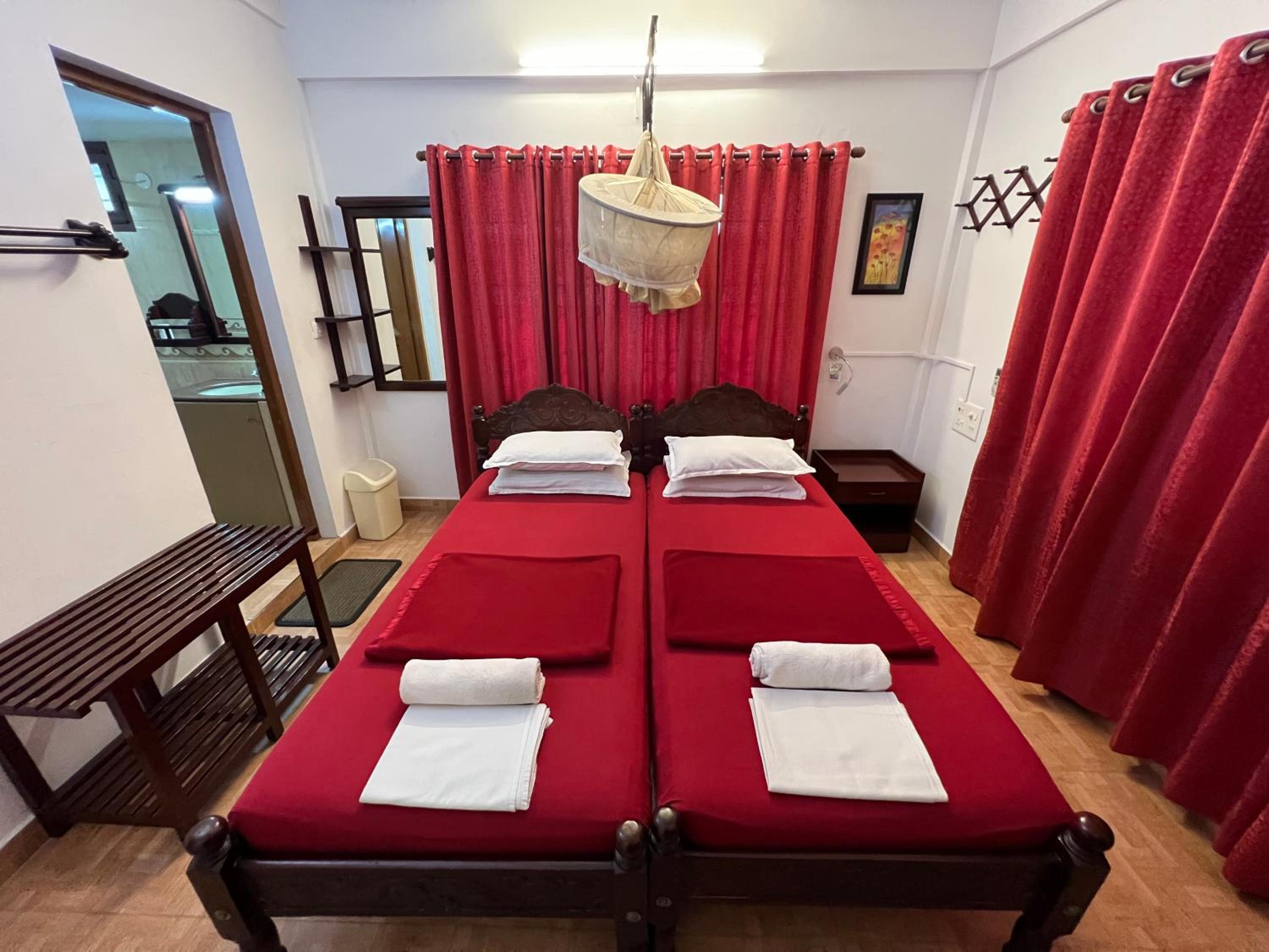 Reds Residency - Homestay