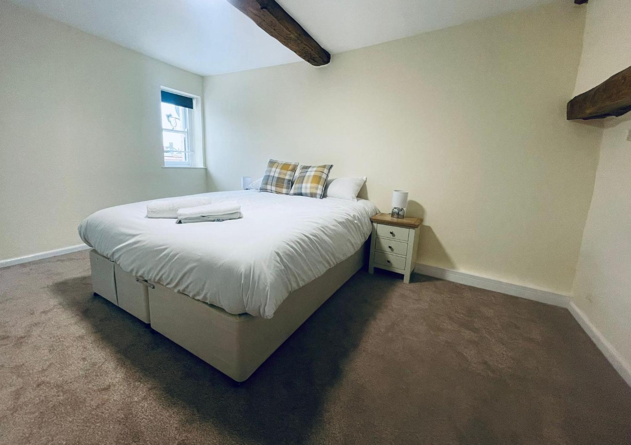 Tewkesbury Vacations - The Royal Oak - Property Image 3