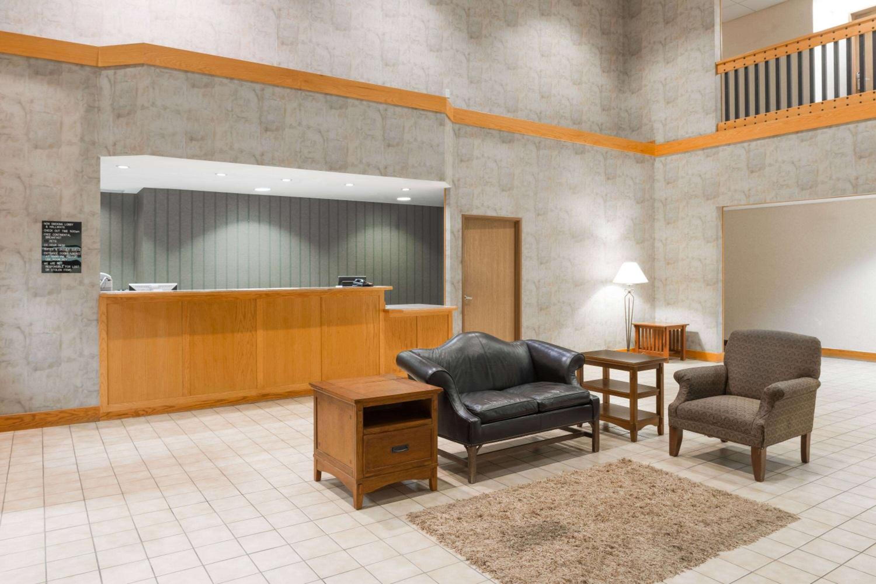 Columbia Vacations - Super 8 by Wyndham Columbia East - Property Image 11