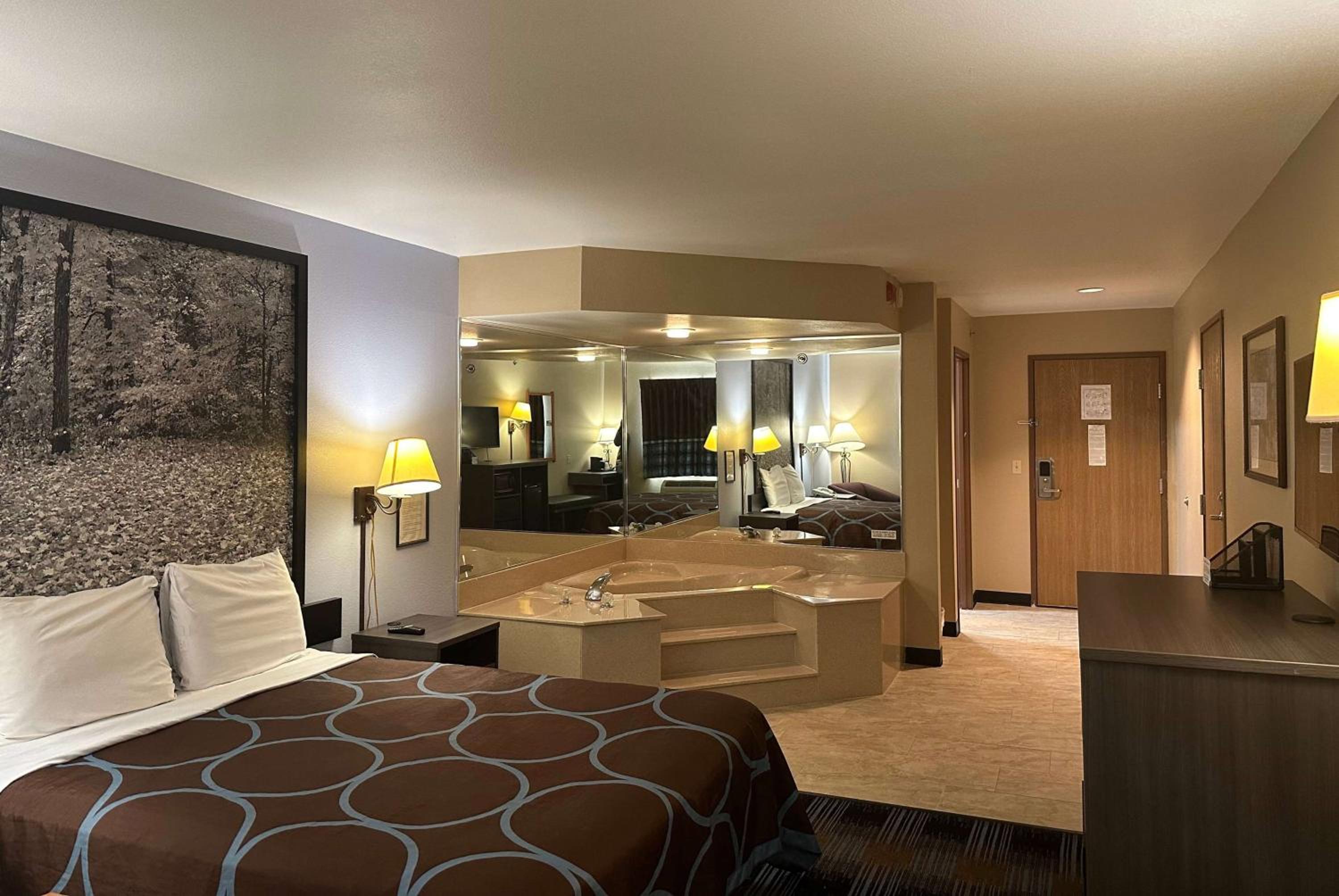 Columbia Vacations - Super 8 by Wyndham Columbia East - Property Image 36