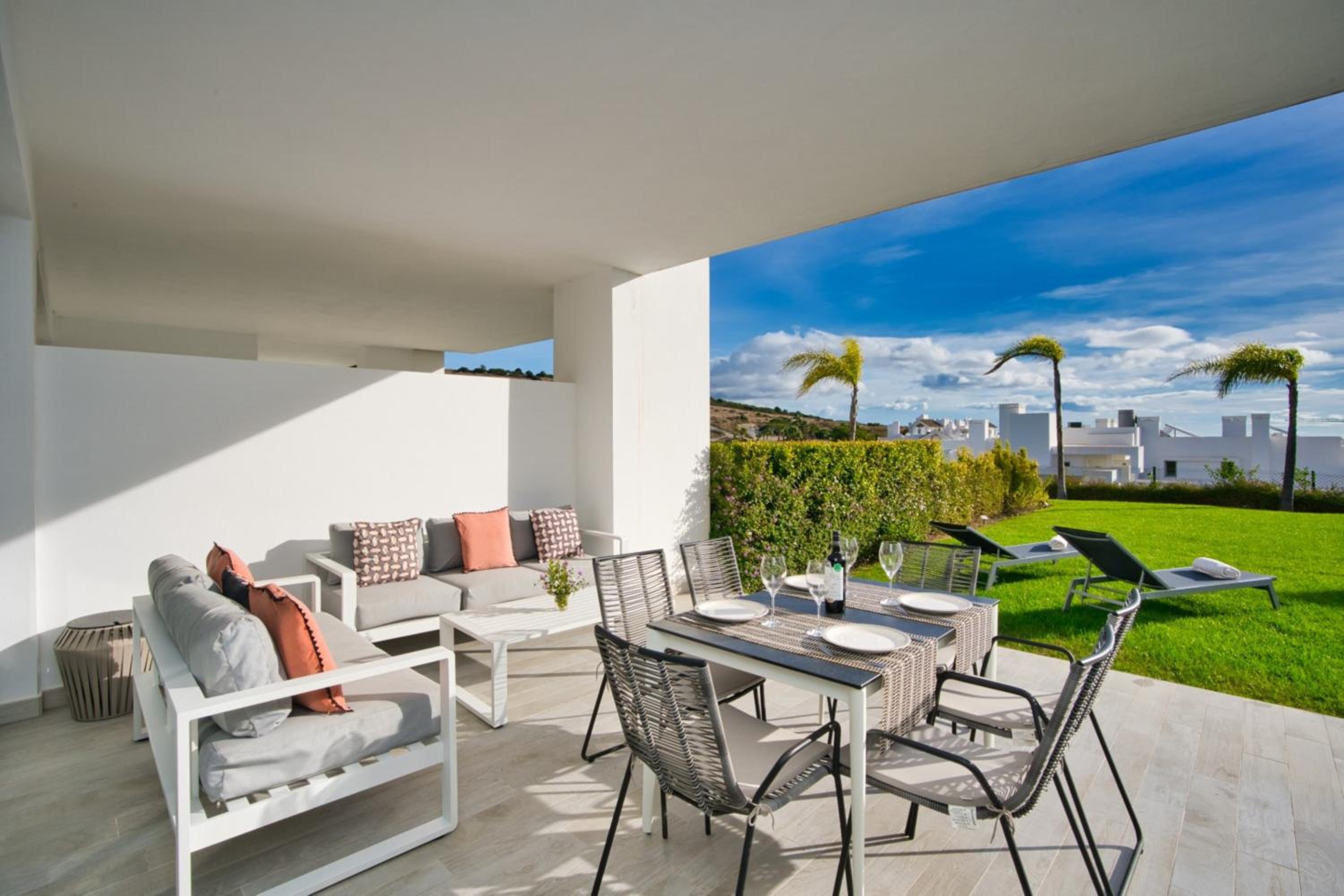 Al-1604 Ground Floor Apartment Alcazaba Lagoon Resort view 2