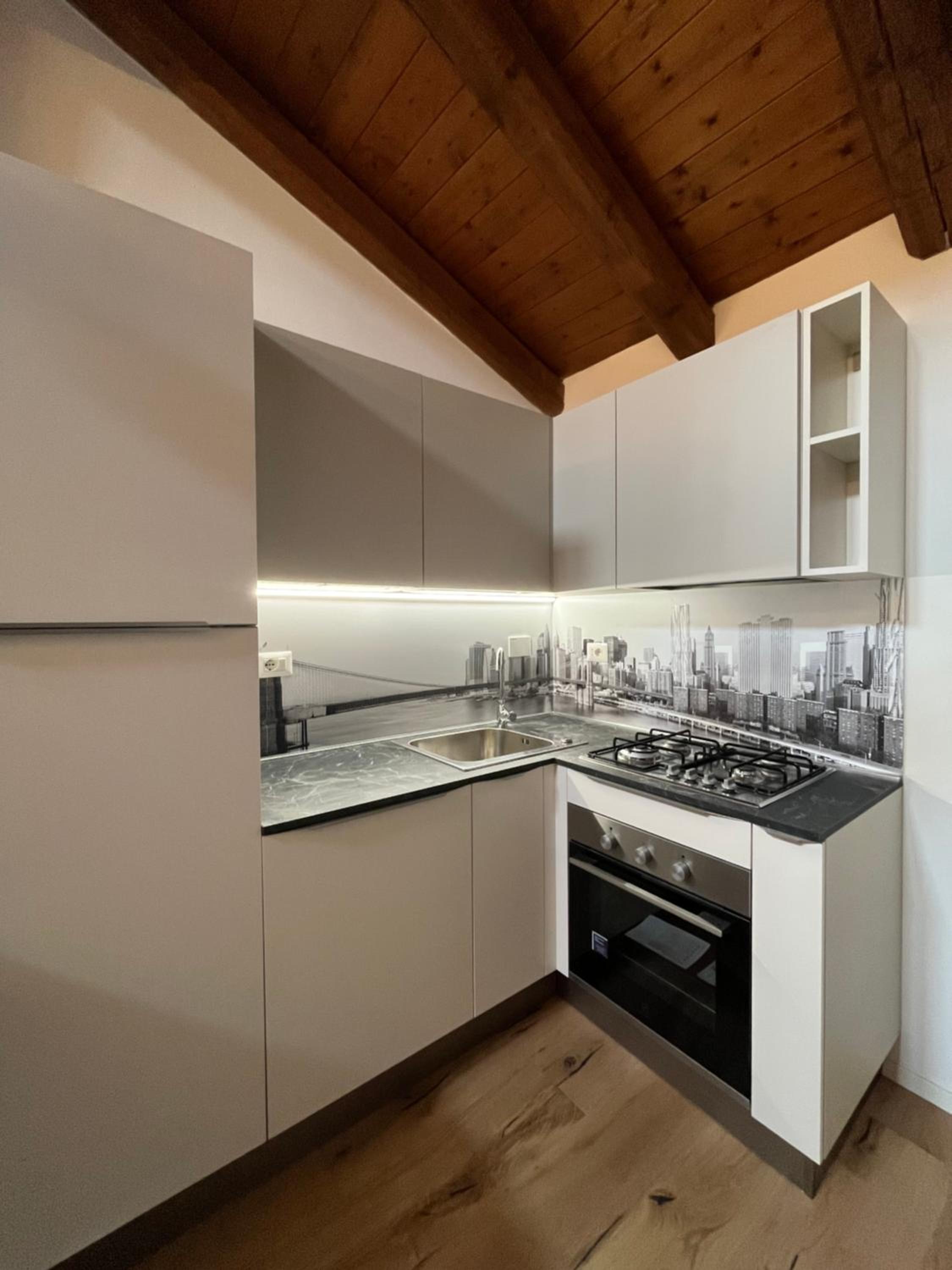 Appartamento Elegante con 2 Camere nel Centro Storico di Bologna view 4