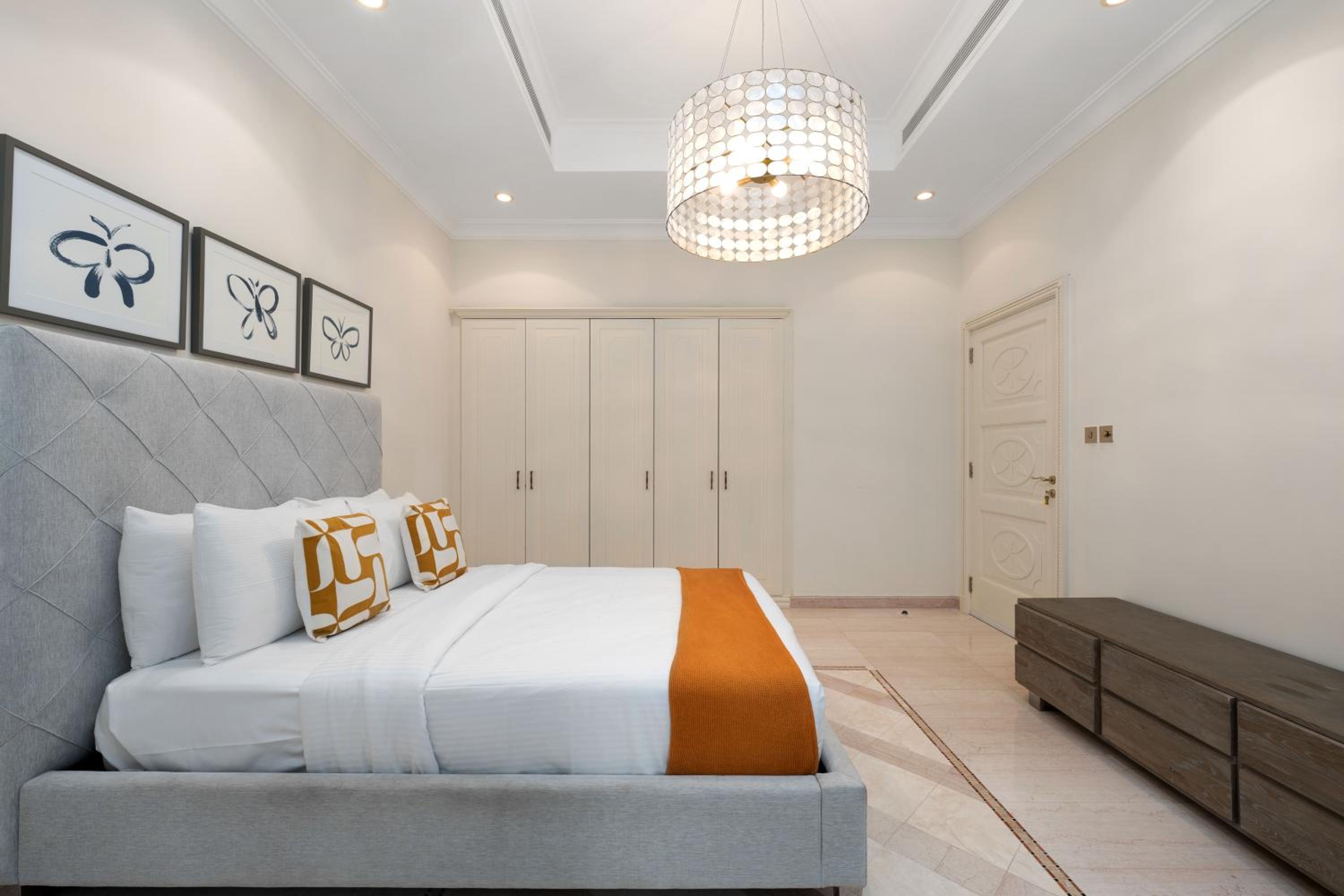 Maison Privee - Exclusive Villa with Private Pool, Garden & Beach