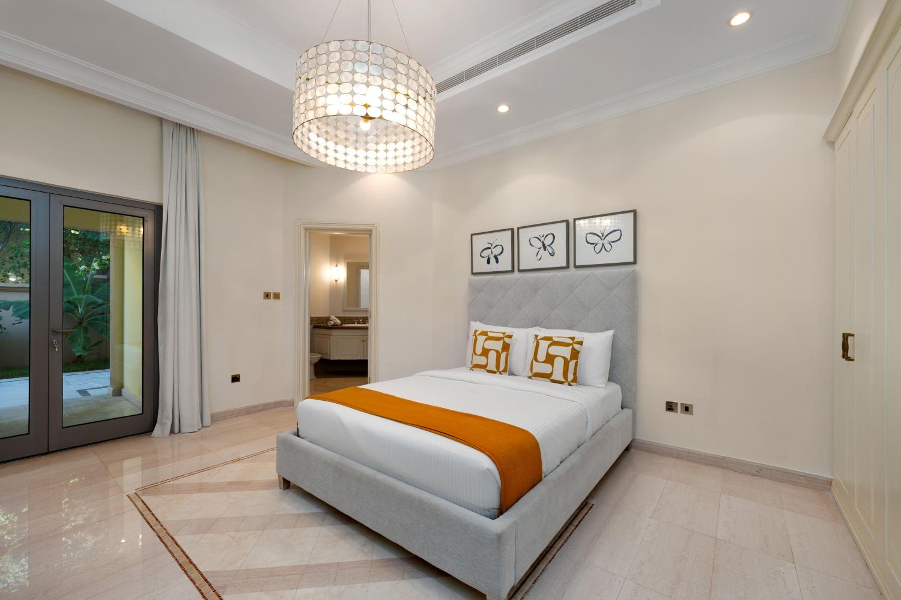 Maison Privee - Exclusive Villa with Private Pool, Garden & Beach