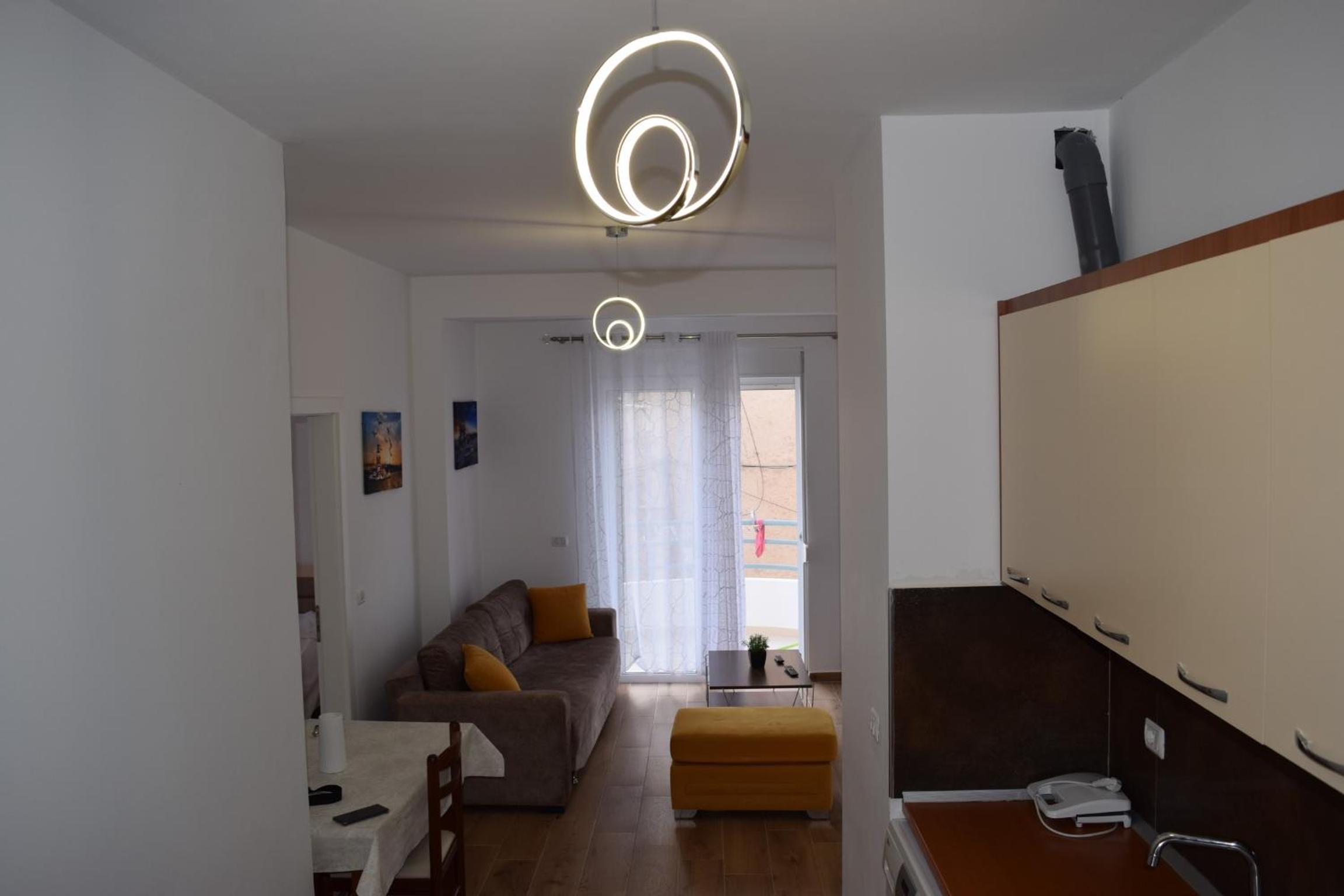 Matia Apartments photo 2