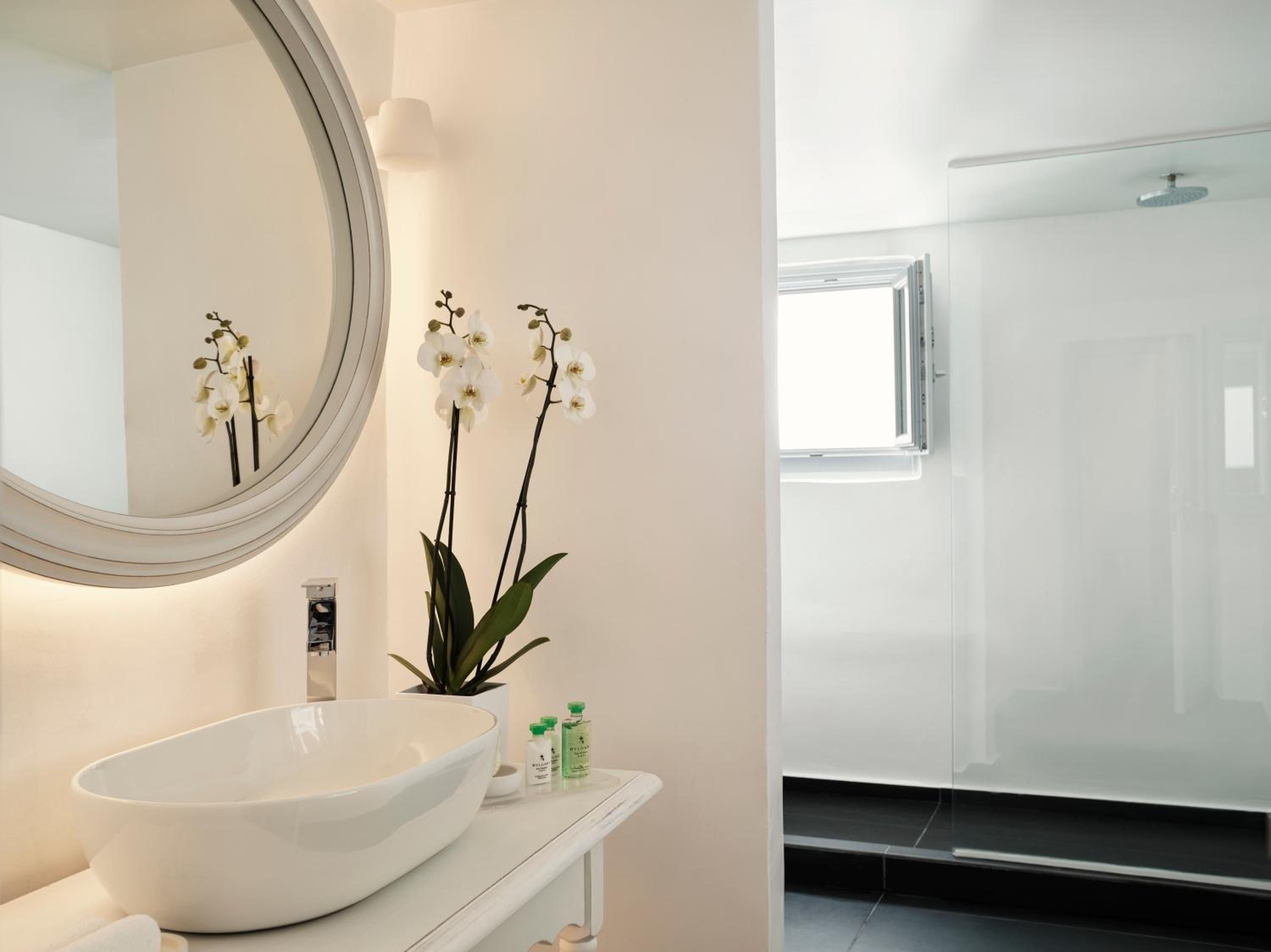 Oia Vacations - Katikies Santorini - The Leading Hotels Of The World - Property Image 1