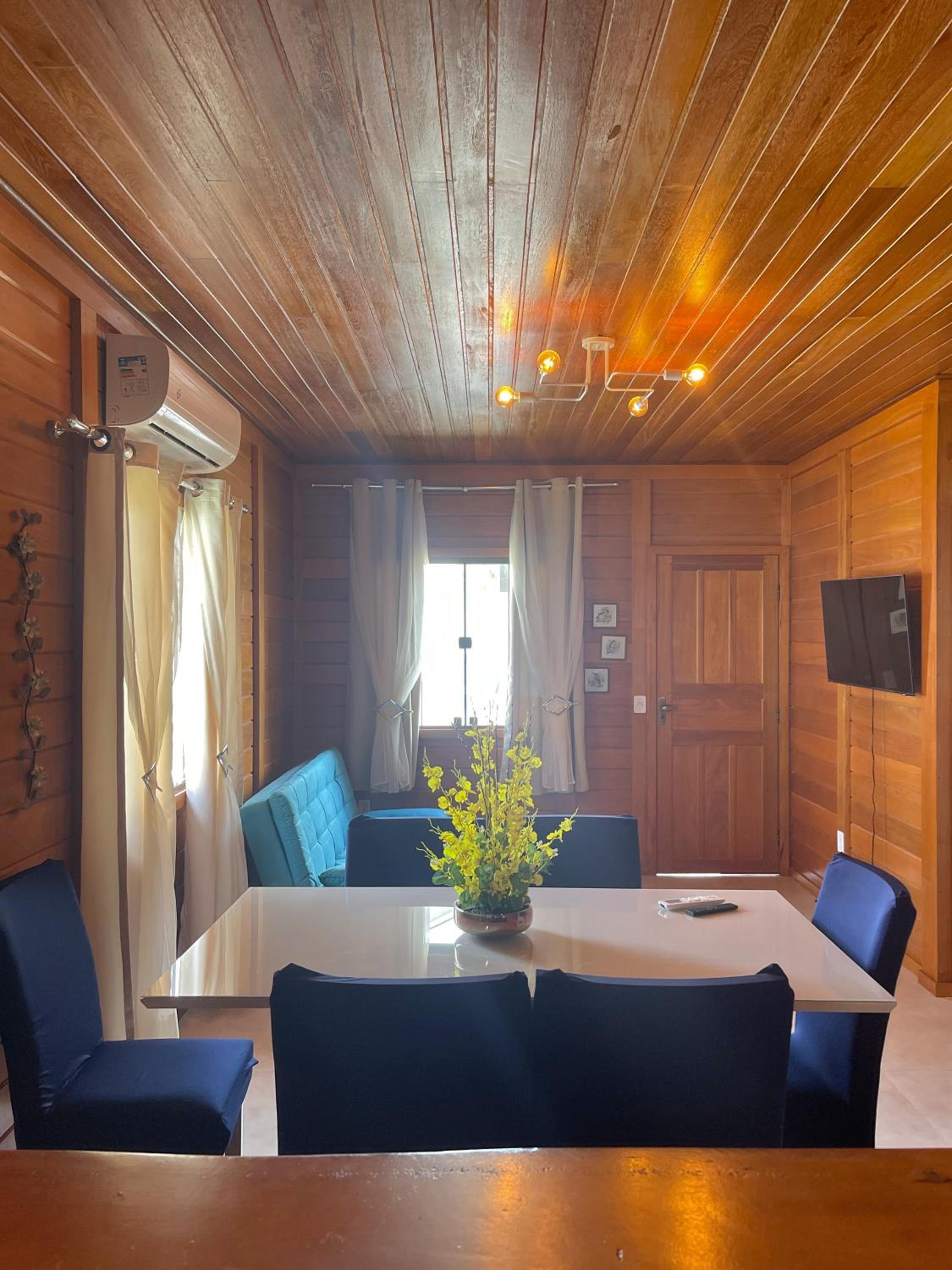 Millicent Residence - Chalet Milly e Chalet Iris - Itaoca Praia - ES