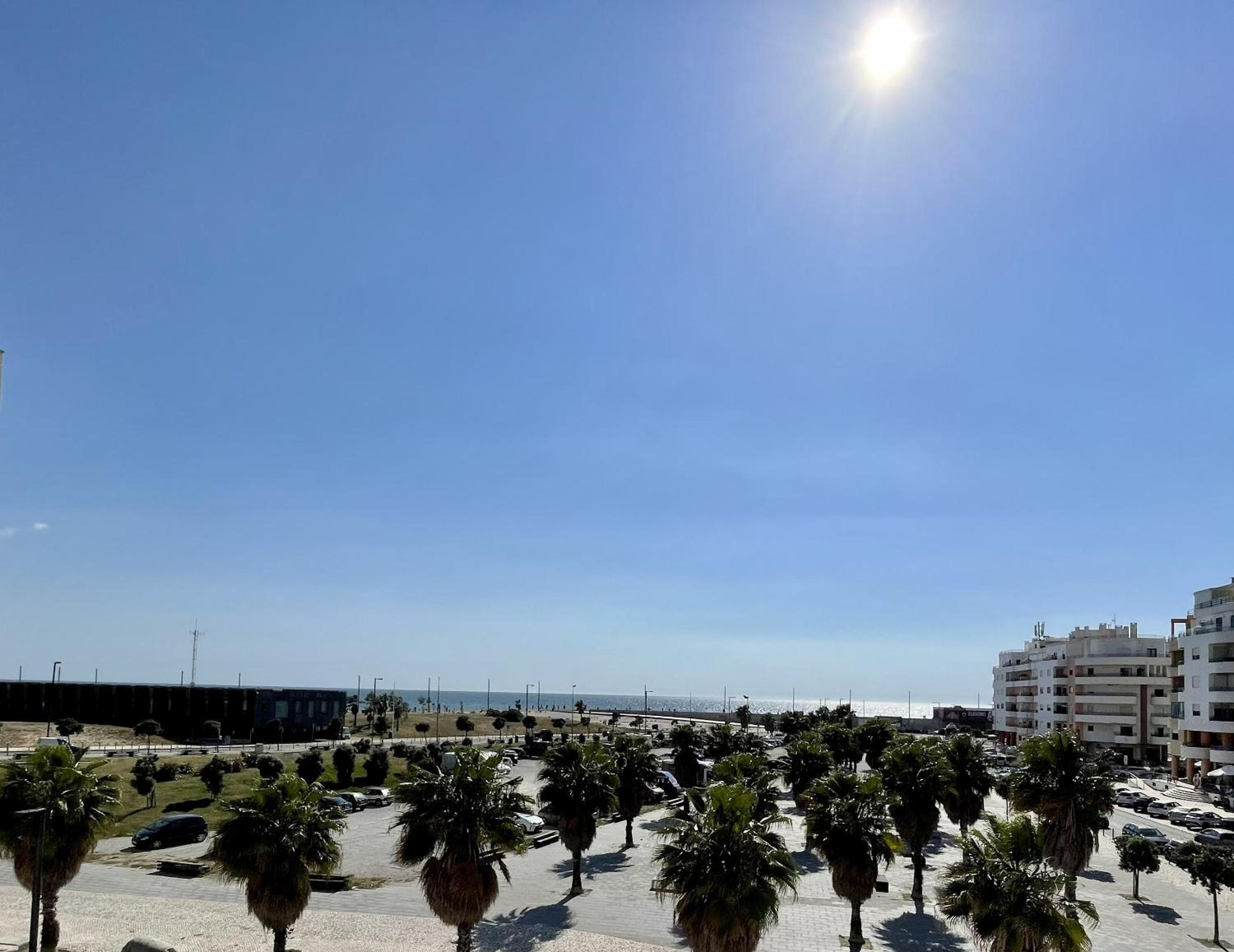 Cosy Sea View Apartment view 3