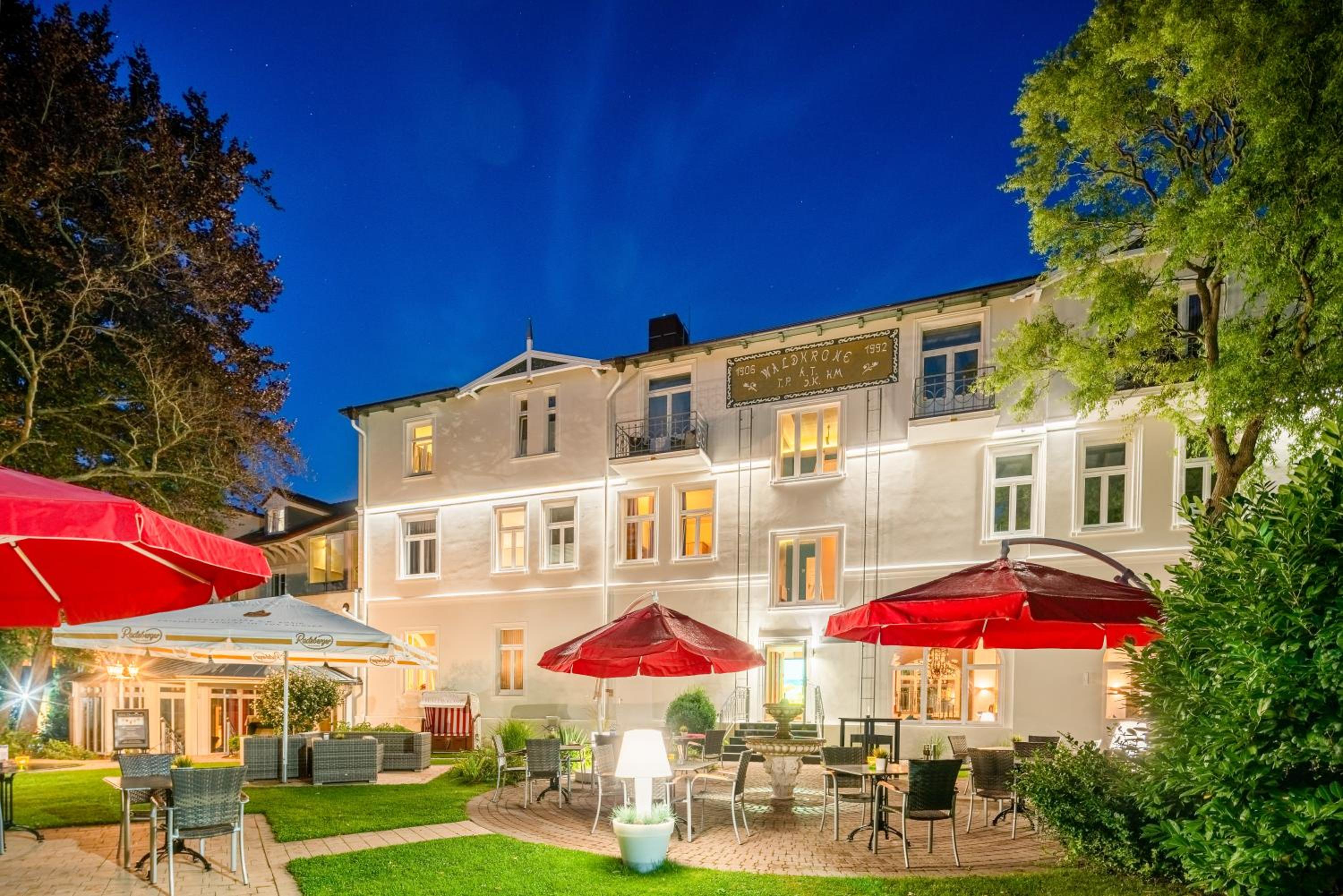 Ferienappartement und Economyzimmer Residenz Waldkrone