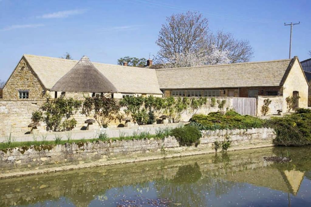 Groves Barn at Norton Grounds