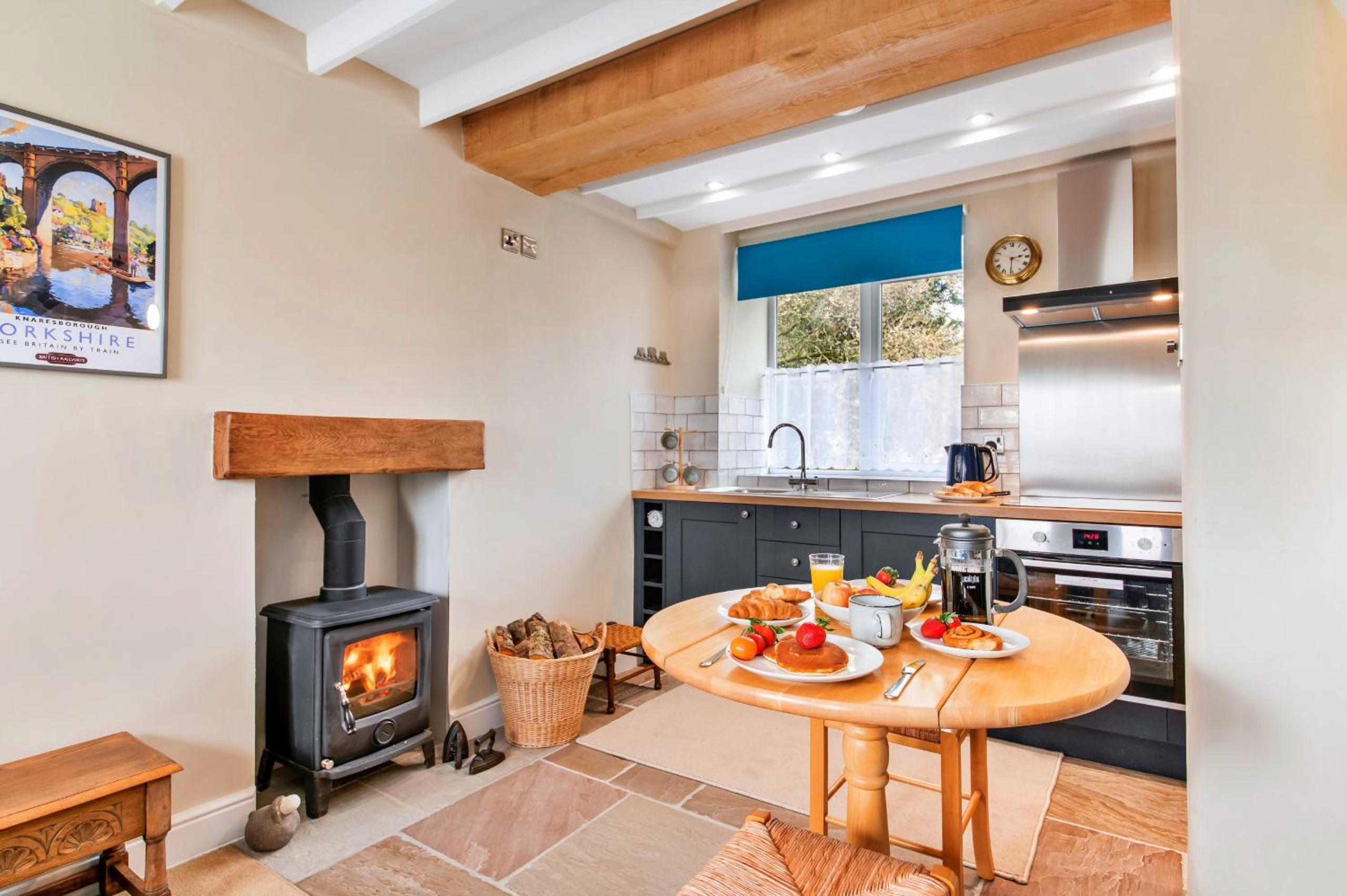 Finest Retreats - Tyg Cottage near Masham, Fountains Abbey & Brimham Rocks view 2