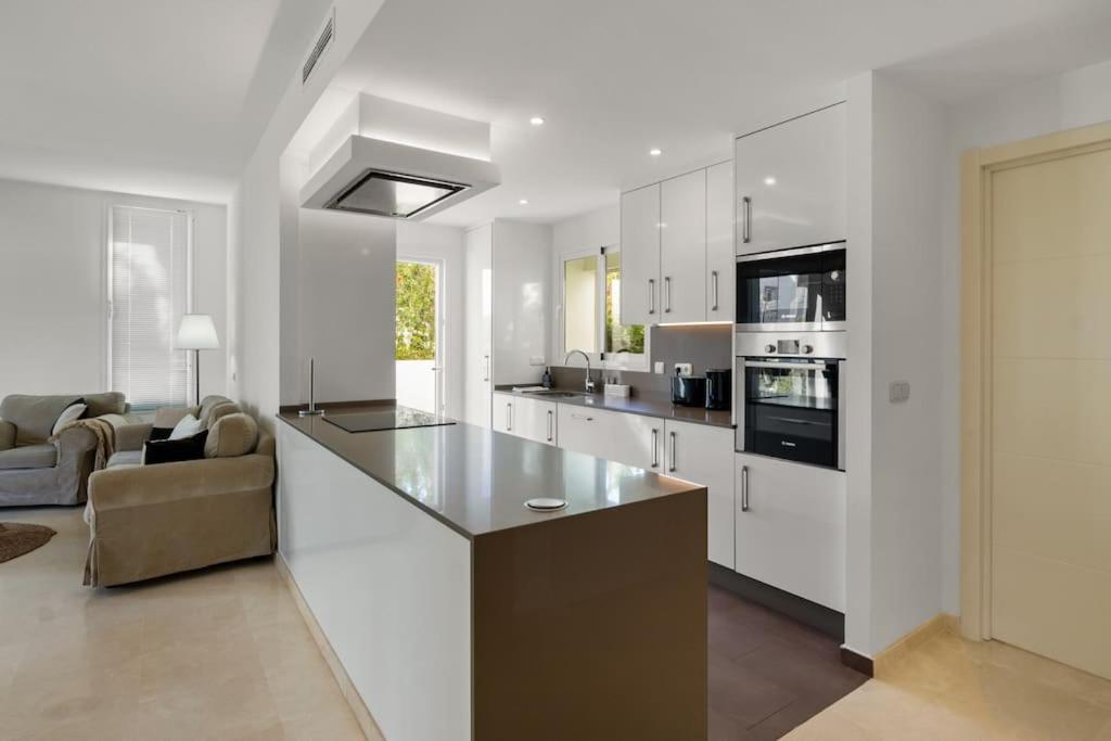 Alcazaba Lagoon apt by Costarentals - Ref M14 view 2