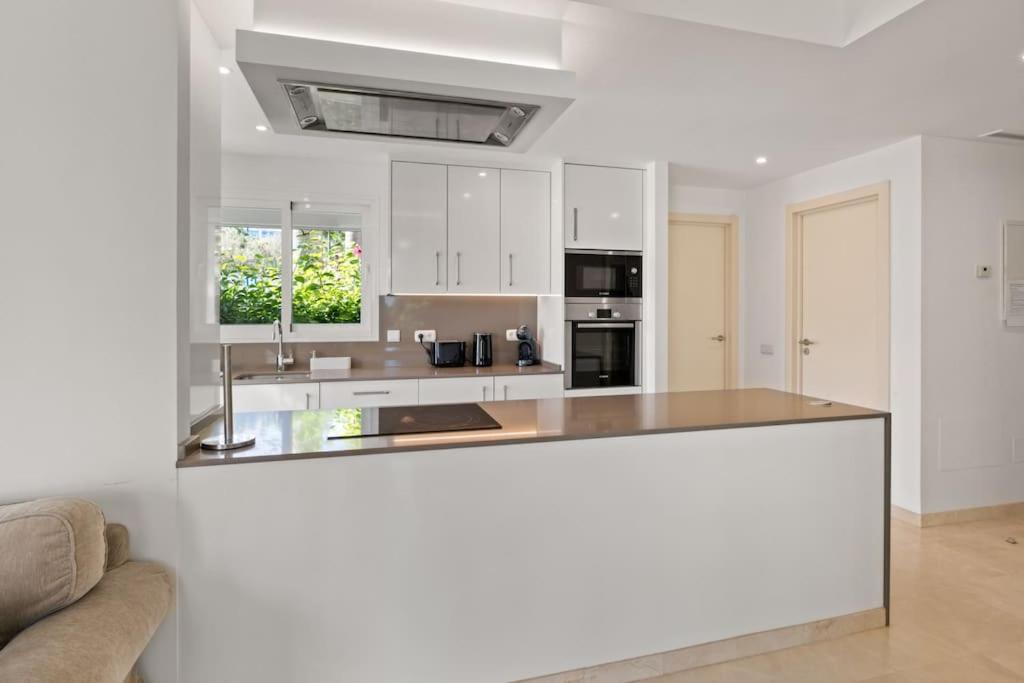 Alcazaba Lagoon apt by Costarentals - Ref M14 view 3