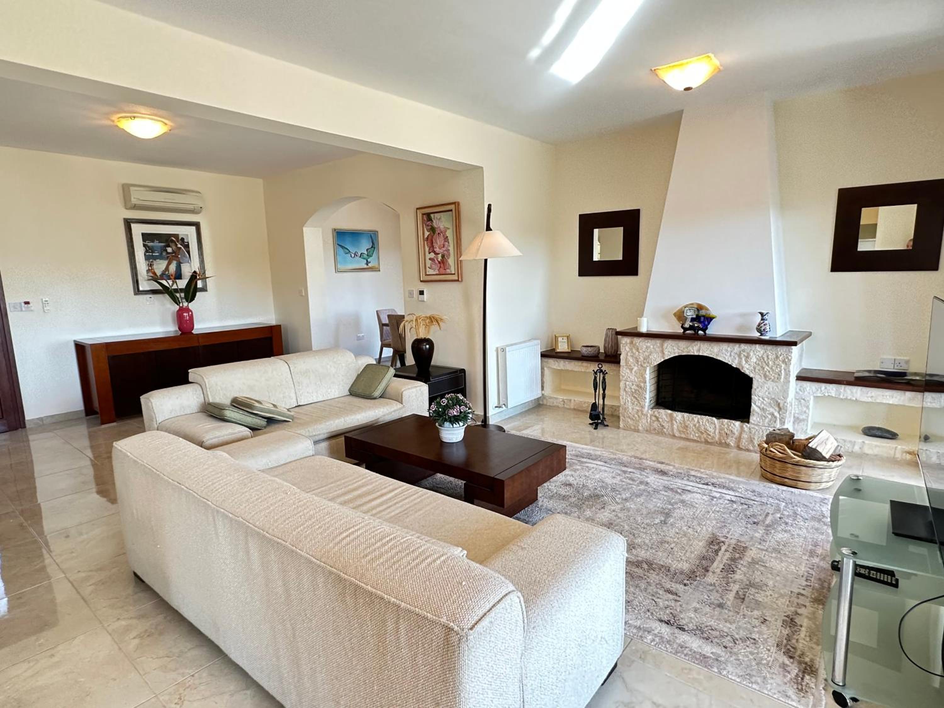 Beach Villa Elena