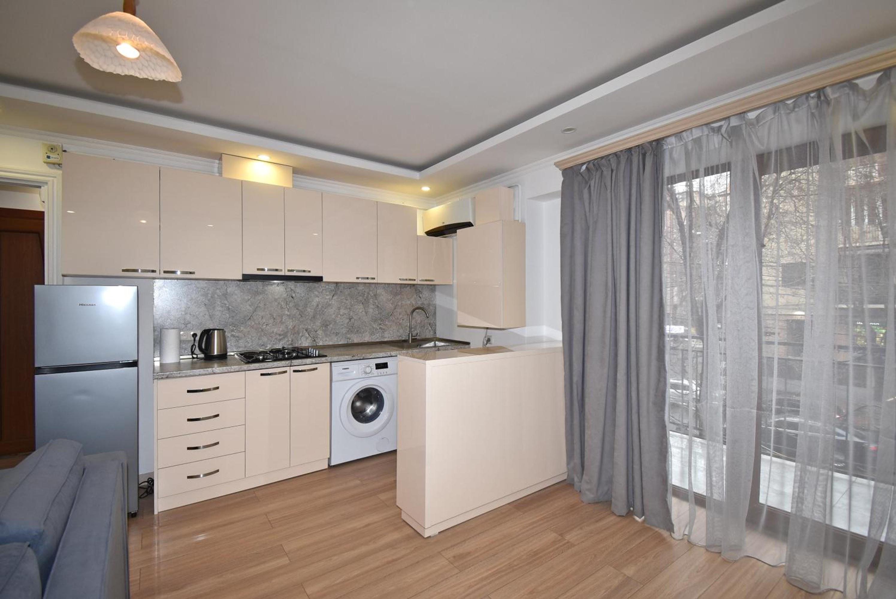 19Tumanyan Excellent apartment in the centre of capital