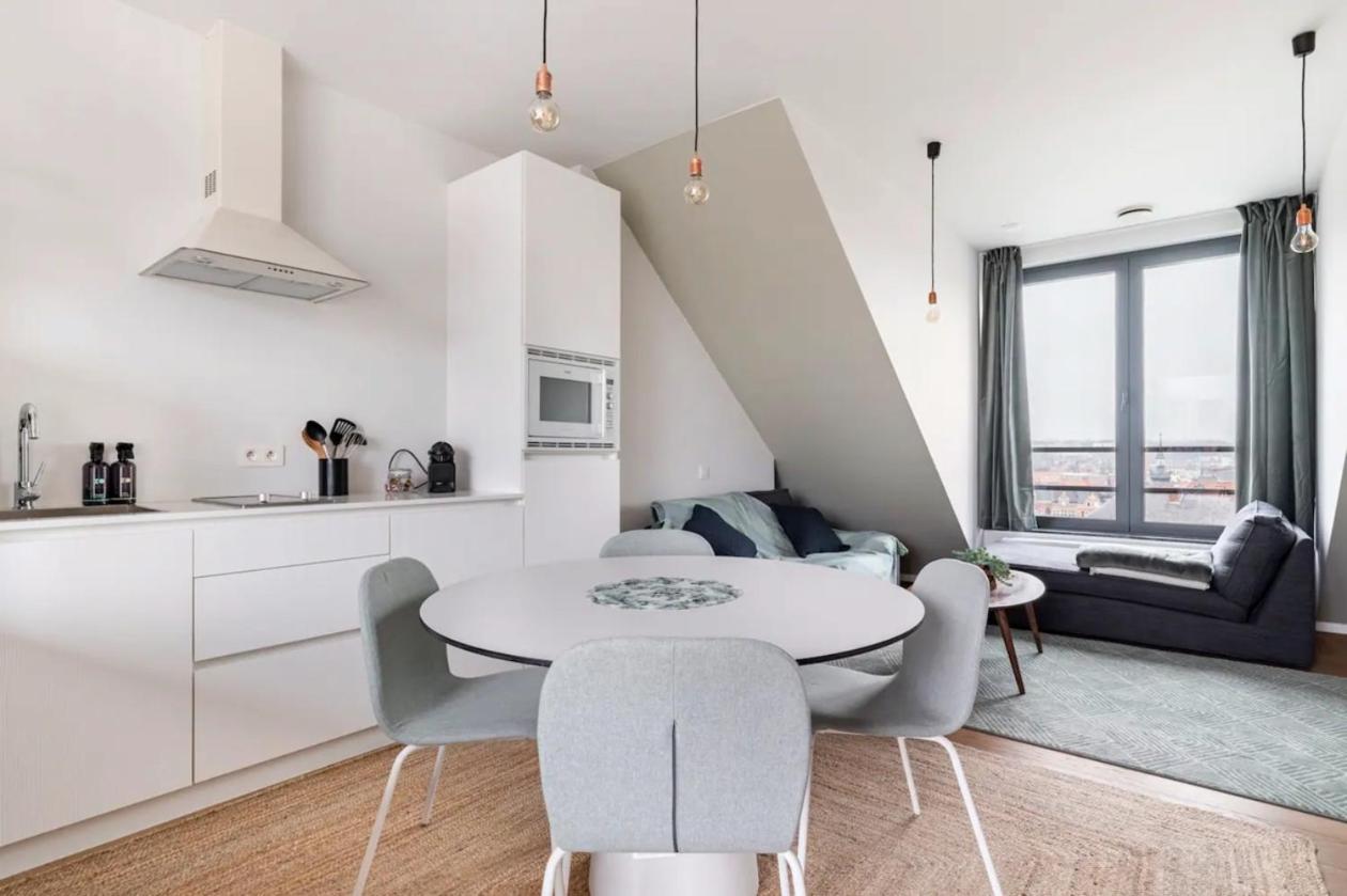 New apartment with big terrace and great views!